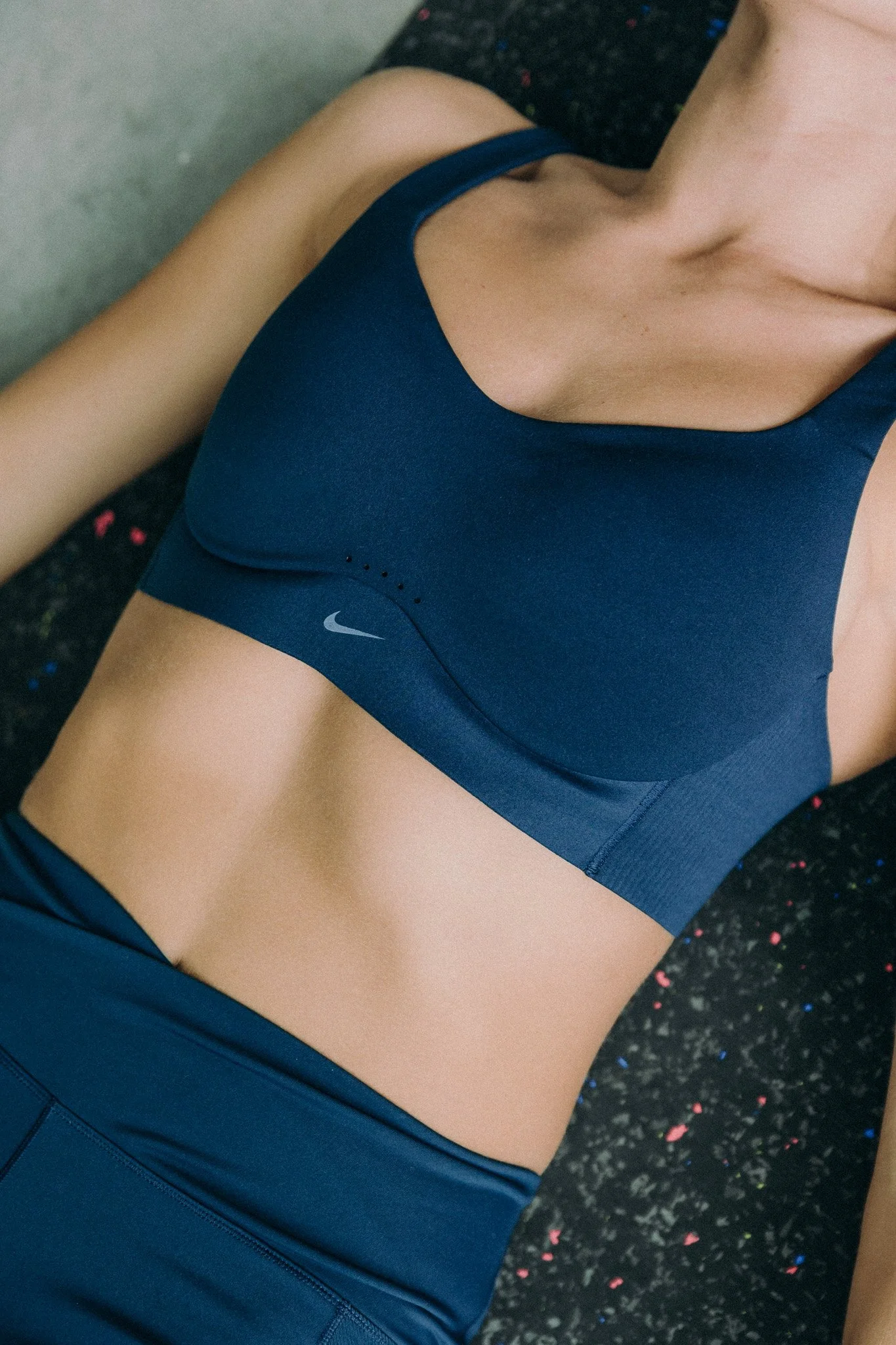 reklamas-sporta-fotosesija-skriesana-running-photoshoot-sports-14350.jpg
