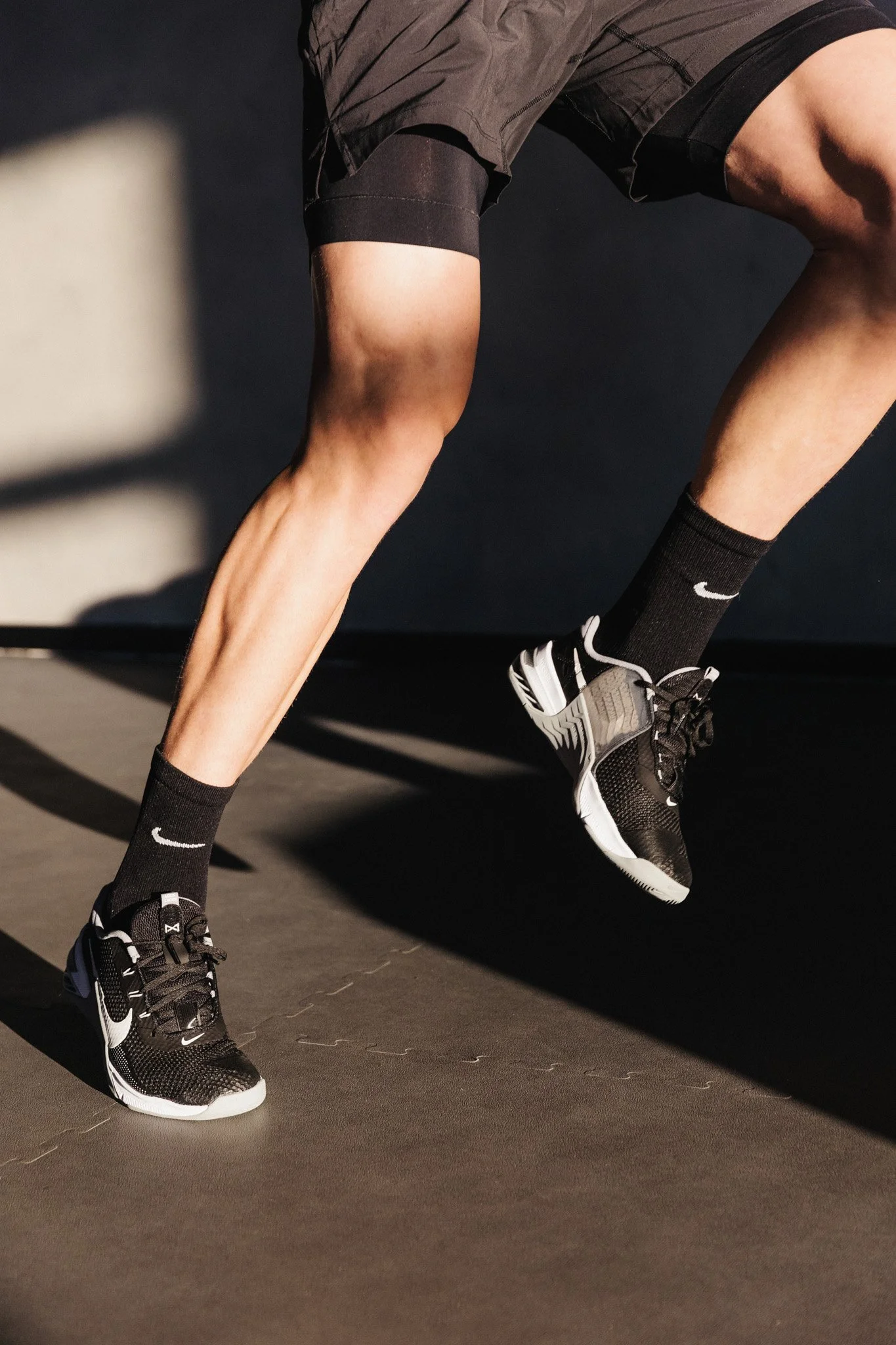reklamas-sporta-fotosesija-skriesana-running-photoshoot-sports-16160.jpg