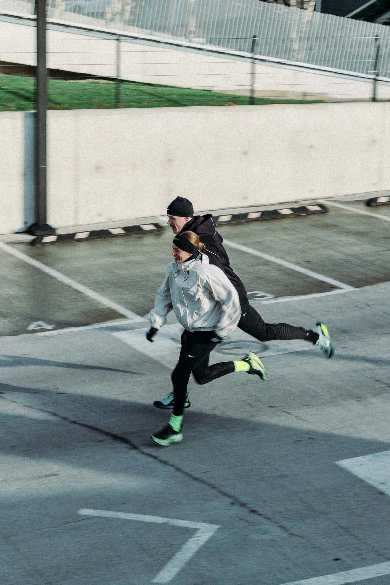reklamas-sporta-fotosesija-skriesana-running-photoshoot-sports-28749.jpg