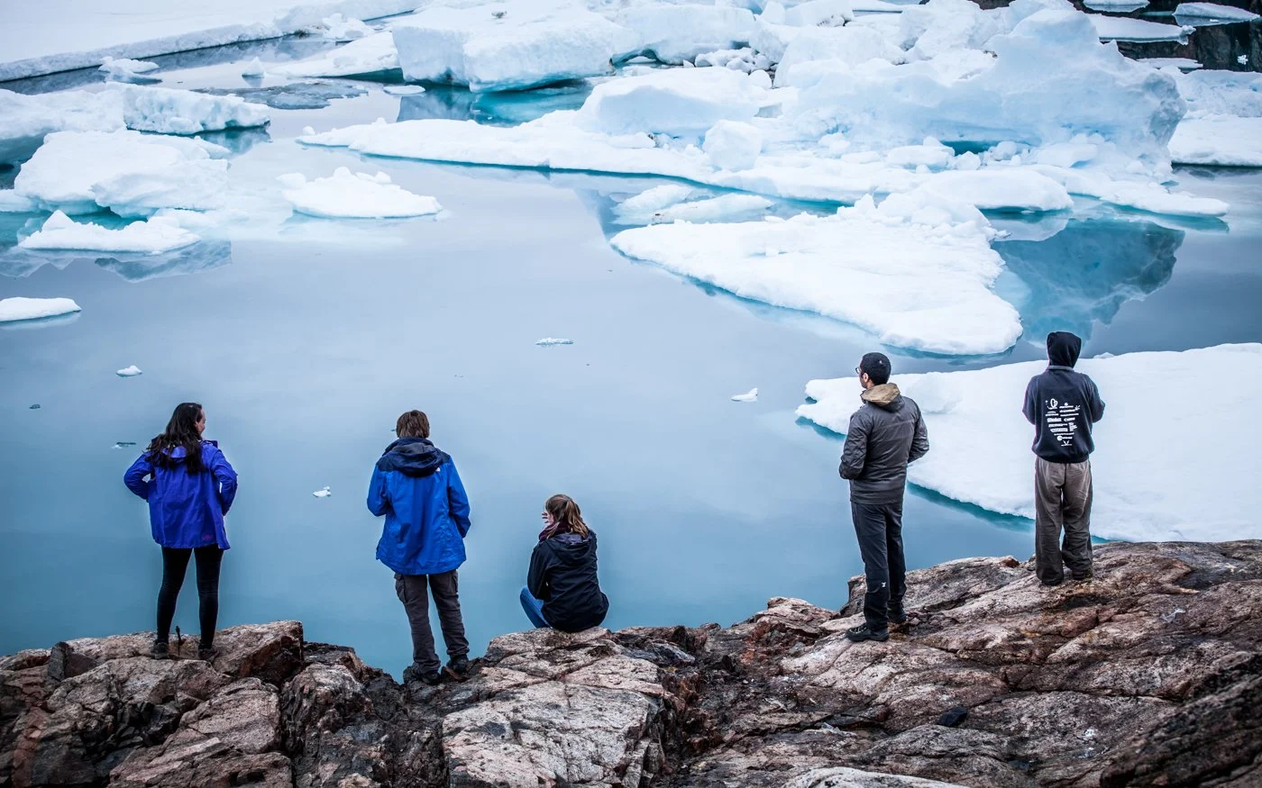 MIO-mit nalunaarusiami nutaami inuusuttut: Kia akussavaatigut, kia takussavaatigut?
