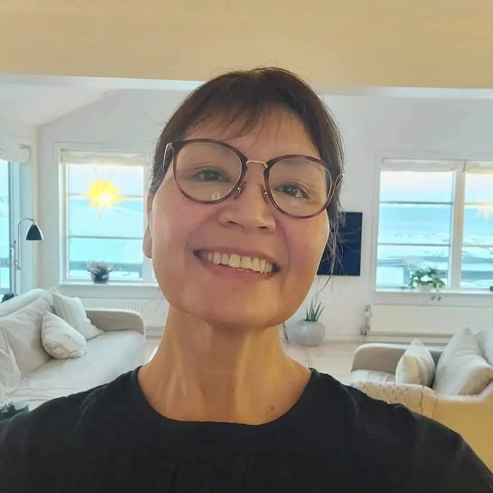 Estheri tikilluaqquarput