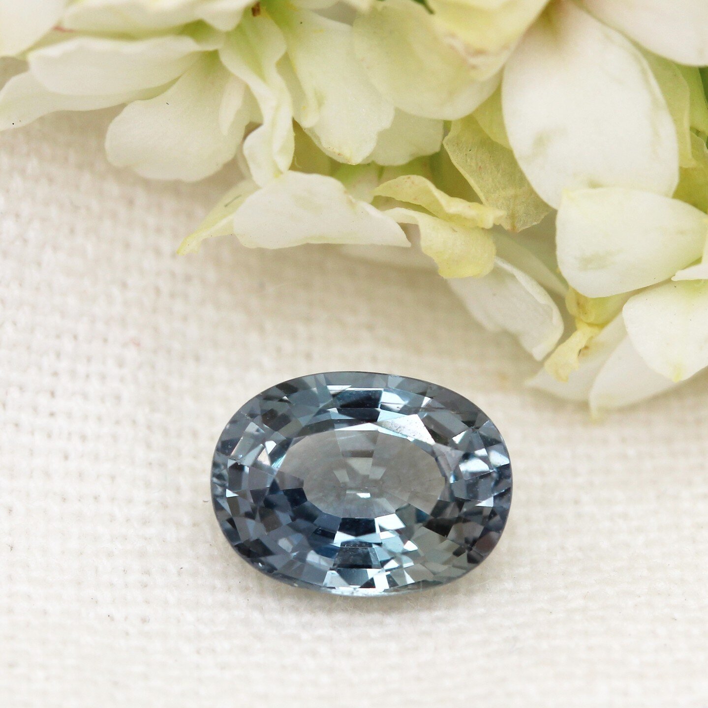 New gems in stock! 🐋 #Spinel can be red, pink, orange, purple, violet or blue. Dark blues are caused by traces of iron and cobalt. Spinel used to be offered as a ruby alternative but nowadays it is praised for its own special characteristics. ⁠
⁠
⁠
