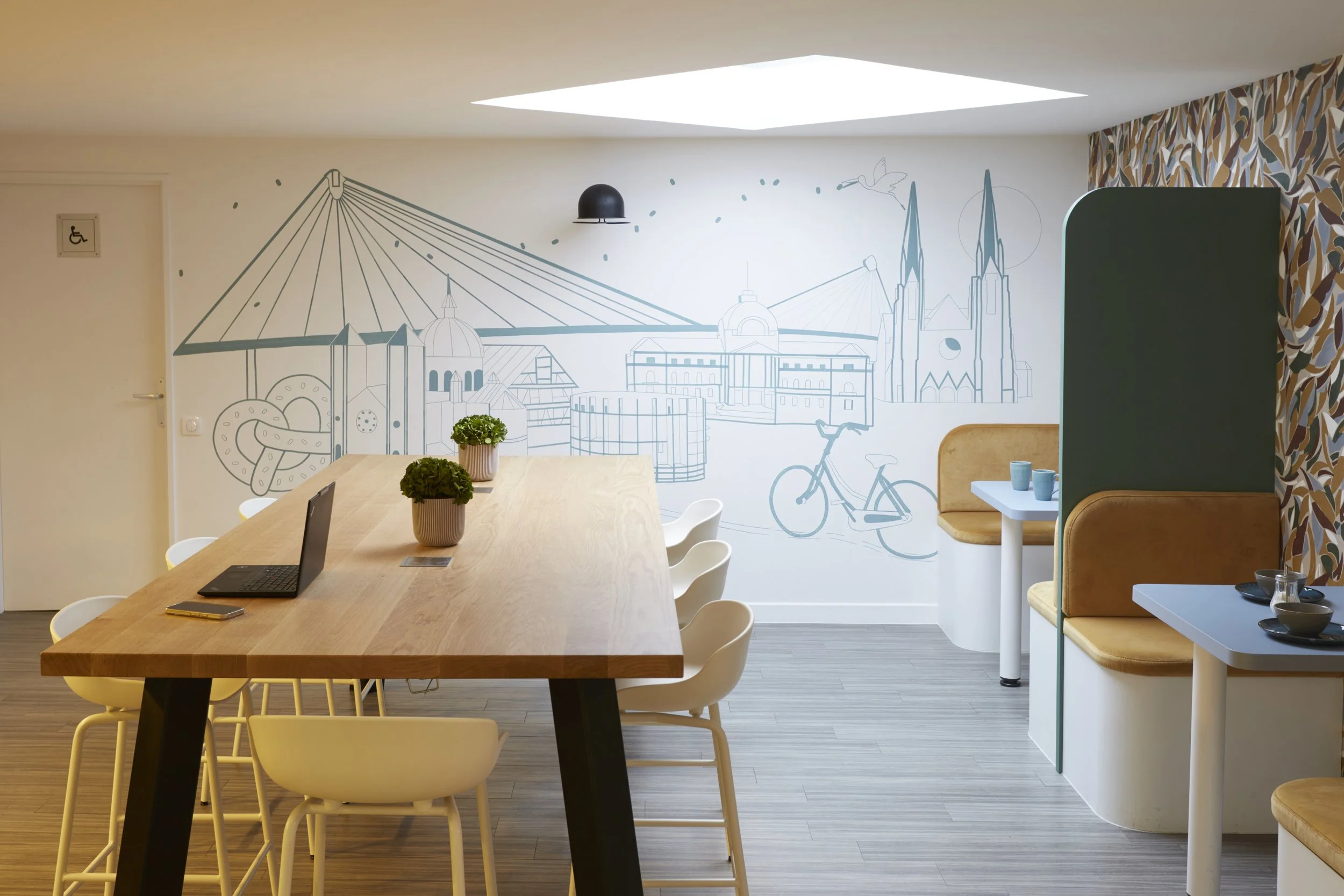 amenagement-espace-travail-sur-mesure-hotel-citadines-strasbourg-kleber.jpg.jpg