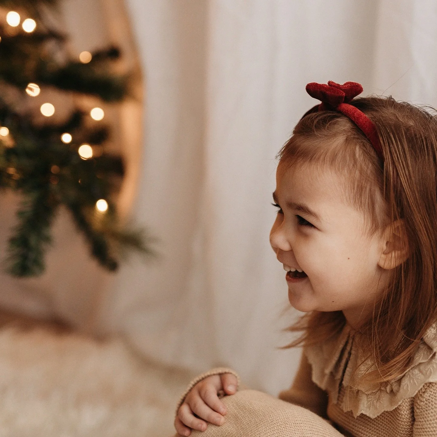 ✨Model Call✨

It&rsquo;s never too early to talk Christmas right&hellip;😂🎄

I&rsquo;m looking for a Mumma and baby to try out my set up for my Christmas Mini&rsquo;s. 

Think neautrals, minimal cute christmassy vibes ❤️

- Baby must be between 6-8 