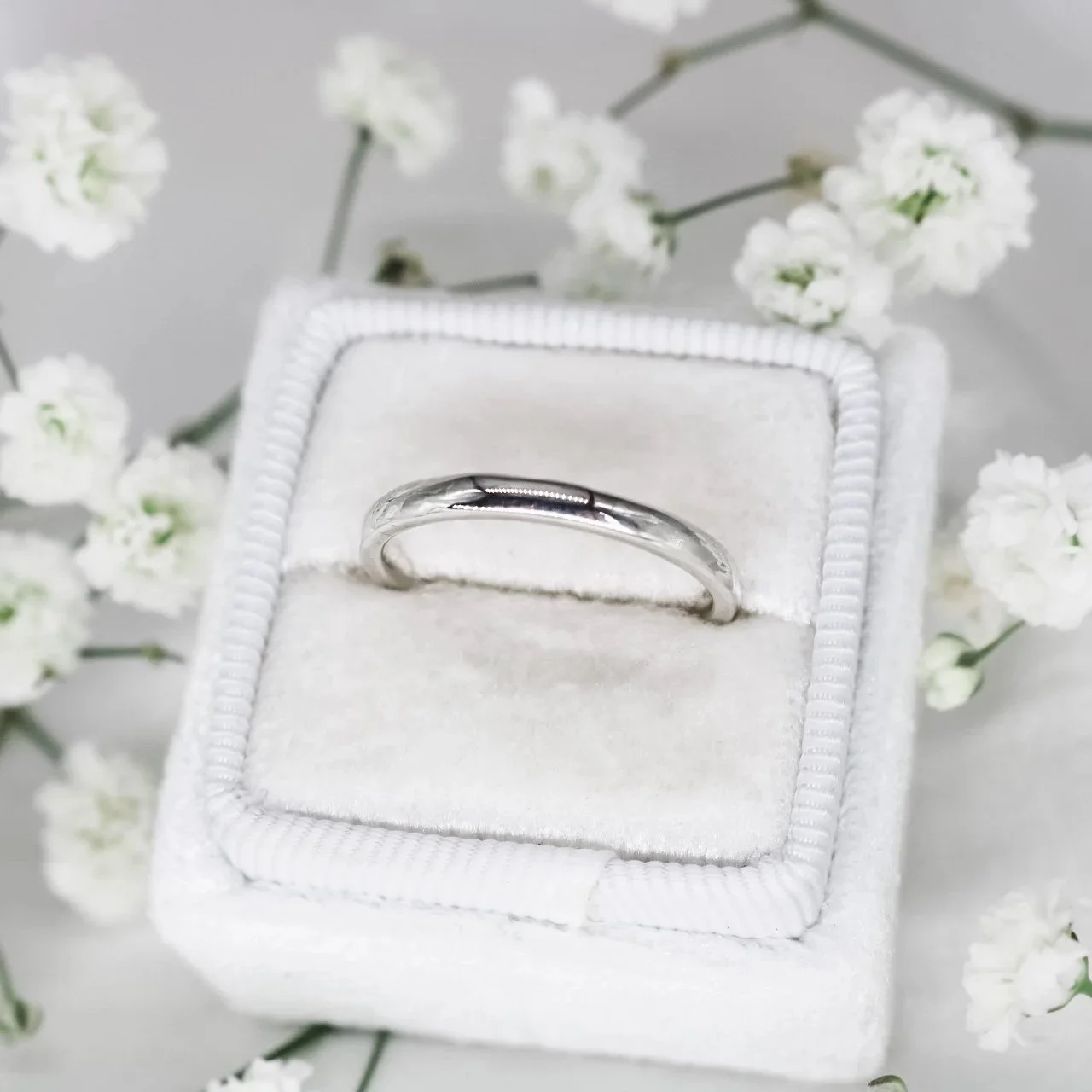 2mm Court Ring- alternate widths available
Available in 9ct Yellow, White and Rose gold, 18ct Yellow, White and Rose Gold and Platinum.

We can also use your own scrap metal to create this design.