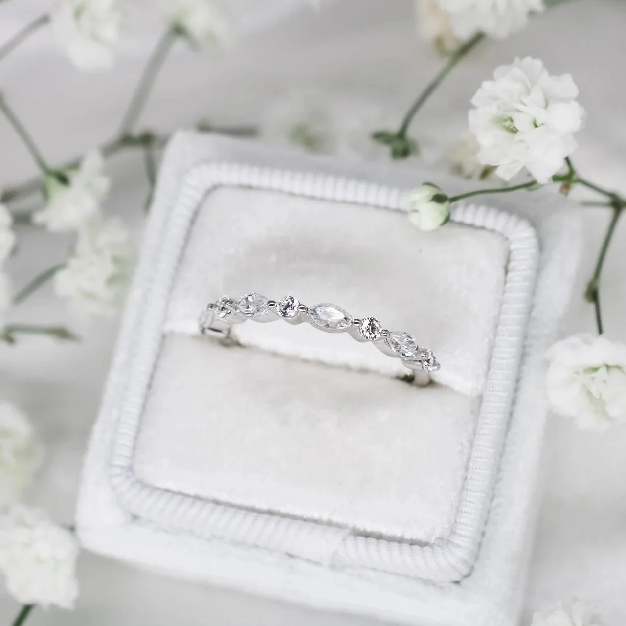 Marquise & Brilliant Half Eternity Ring

Available in 9ct Yellow, White and Rose Gold, 18ct Yellow, White and Rose Gold and Platinum.
Available with Lab or Natural Diamonds