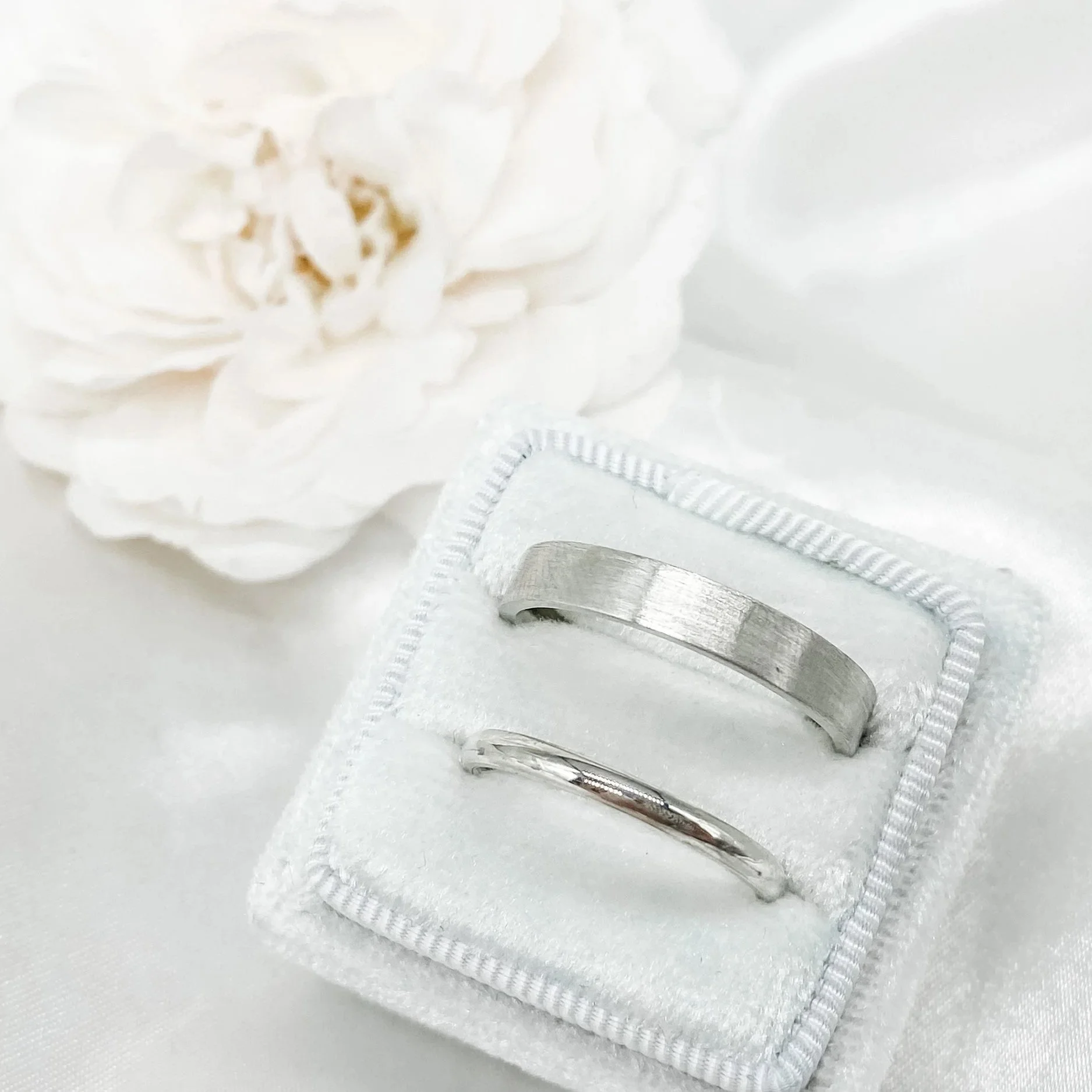 2mm Court Ring
4mm Flat Court Ring with Comfort Fit in Brushed Finish

Available in 9ct Yellow, White and Rose Gold, 18ct Yellow, White and Rose Gold and Platinum.
Available with Lab or Natural Diamonds