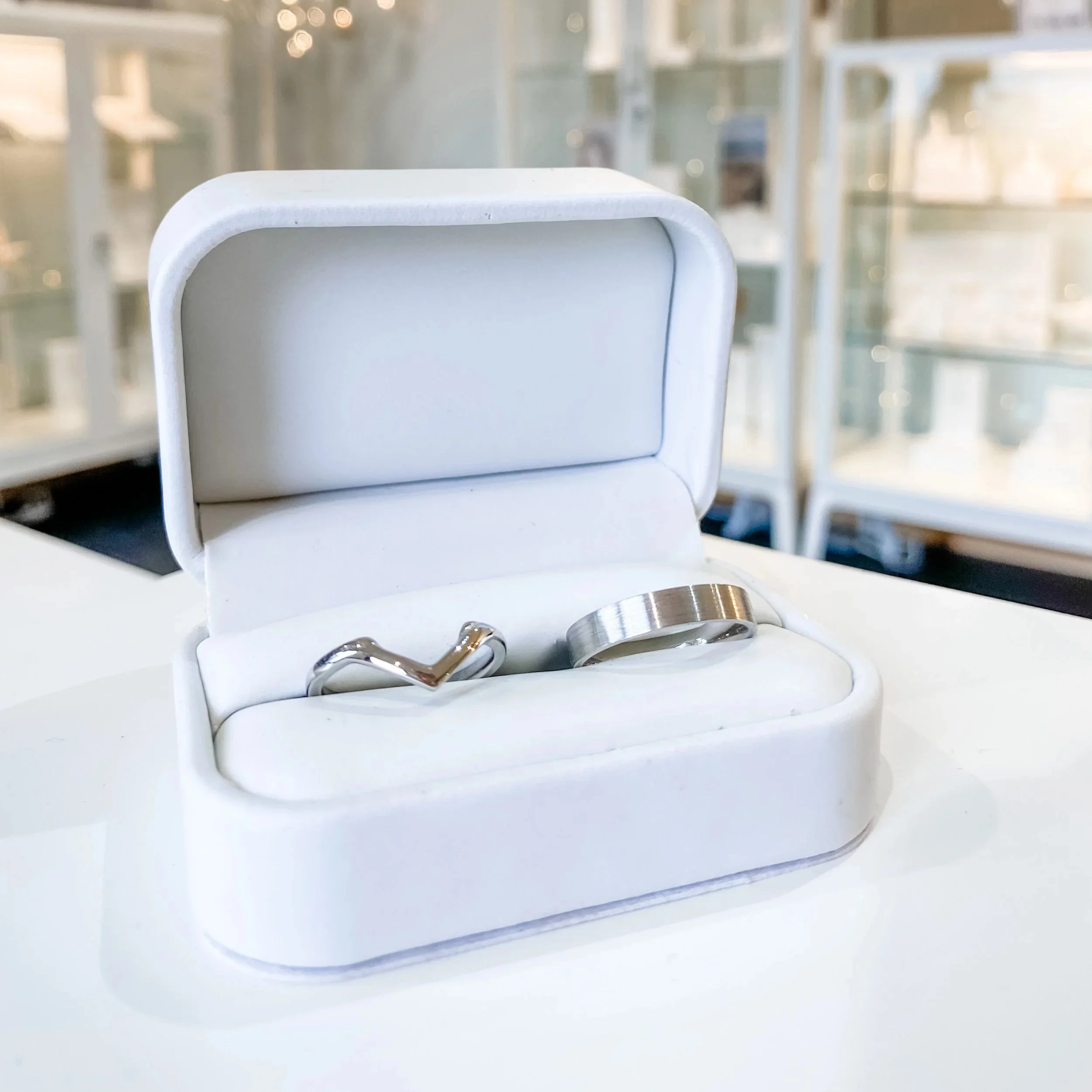 Wed-fit Wishbone Ring in Platinum 
Flat Court Comfort Fit in Platinum with Brushed Finish