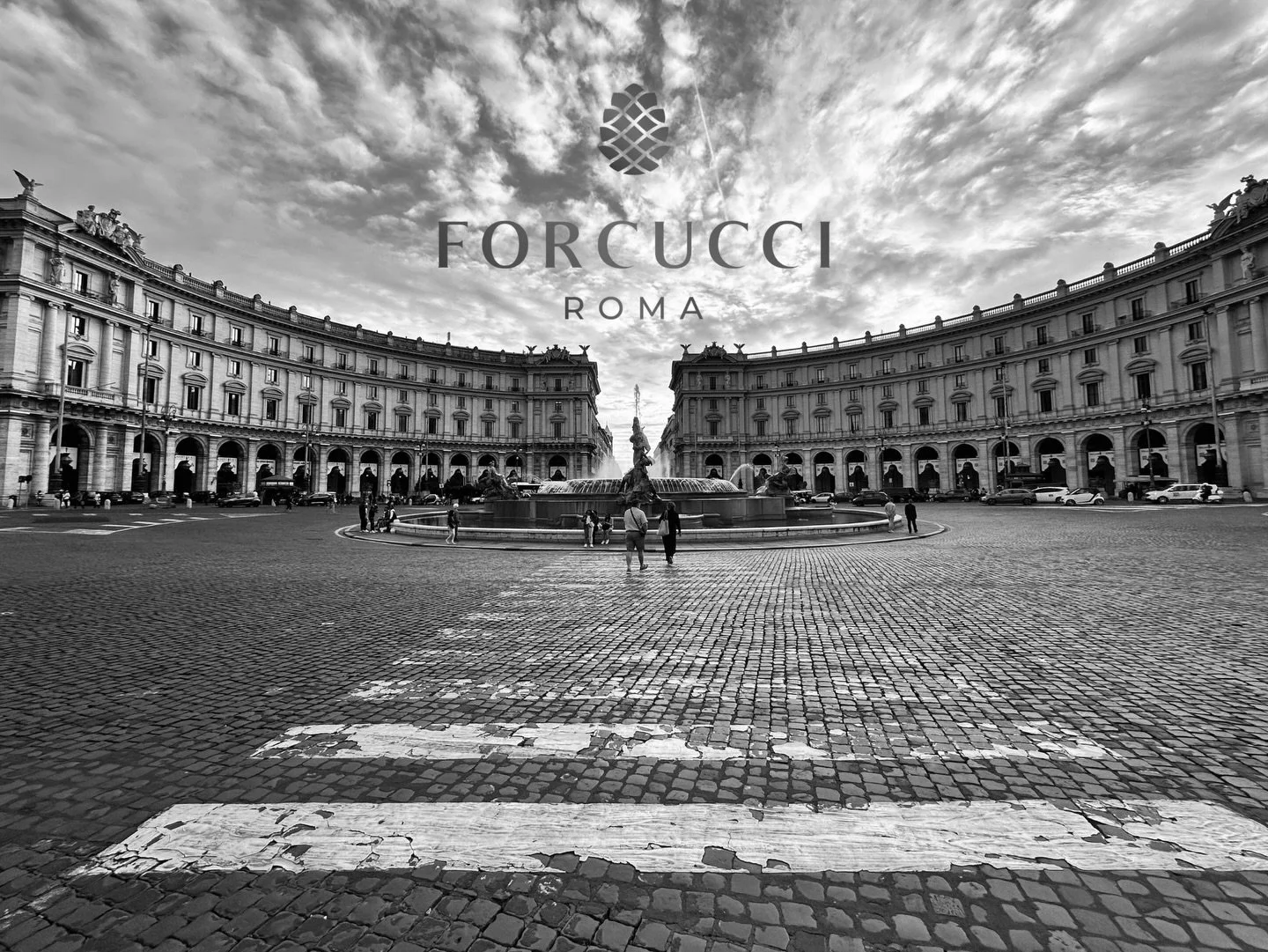 Roman street life. 

#beoriginal #forcucci #roma