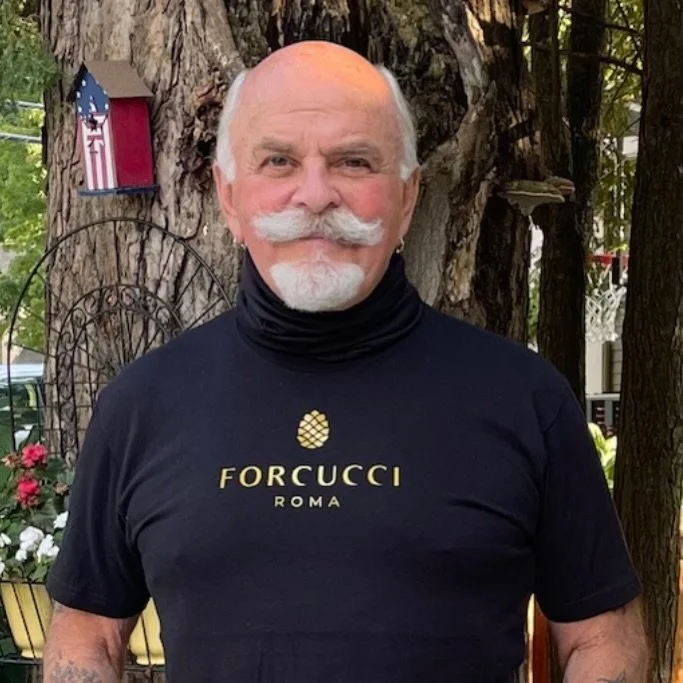 Fashion has seasons. The Pigna has centuries.

#forcucci #streetwear #luxurytee #fashionfortheculture #styleistimeless