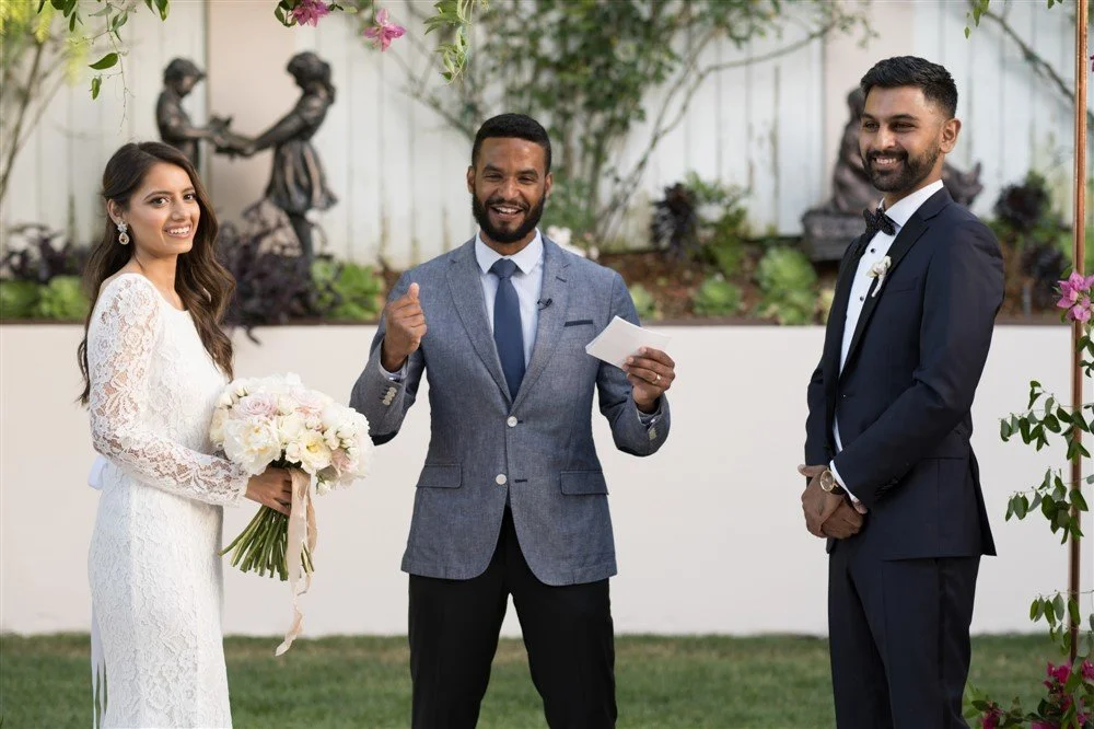 13 Tips For Including a Virtual Wedding Officiant