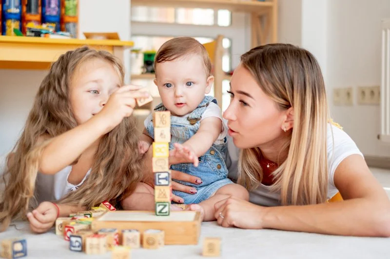Compassionate, Proactive, and Organized Nanny/House Manager for Family in Nashville, Tennessee