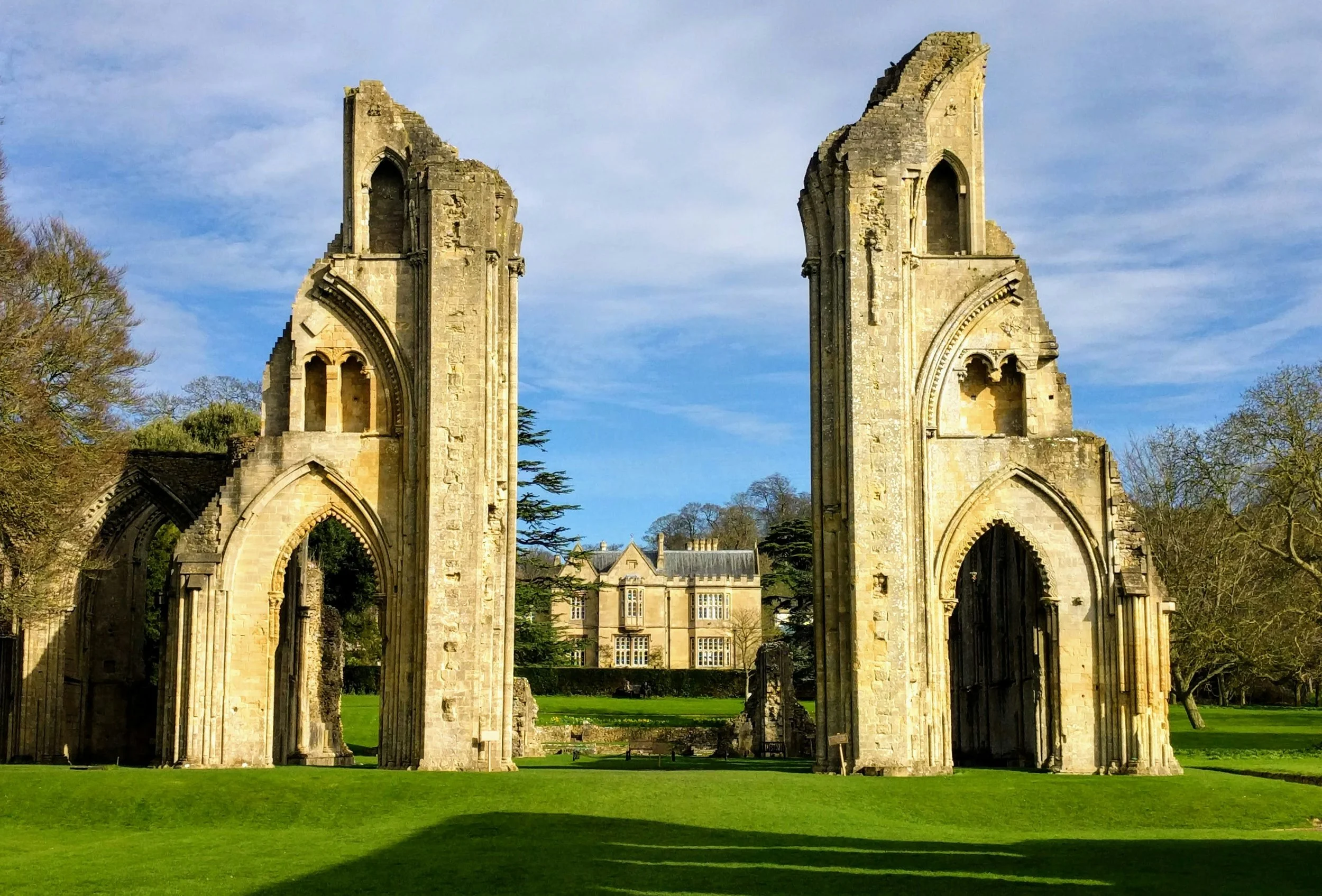Glastonbury Abbey, Hull Street, Hingham