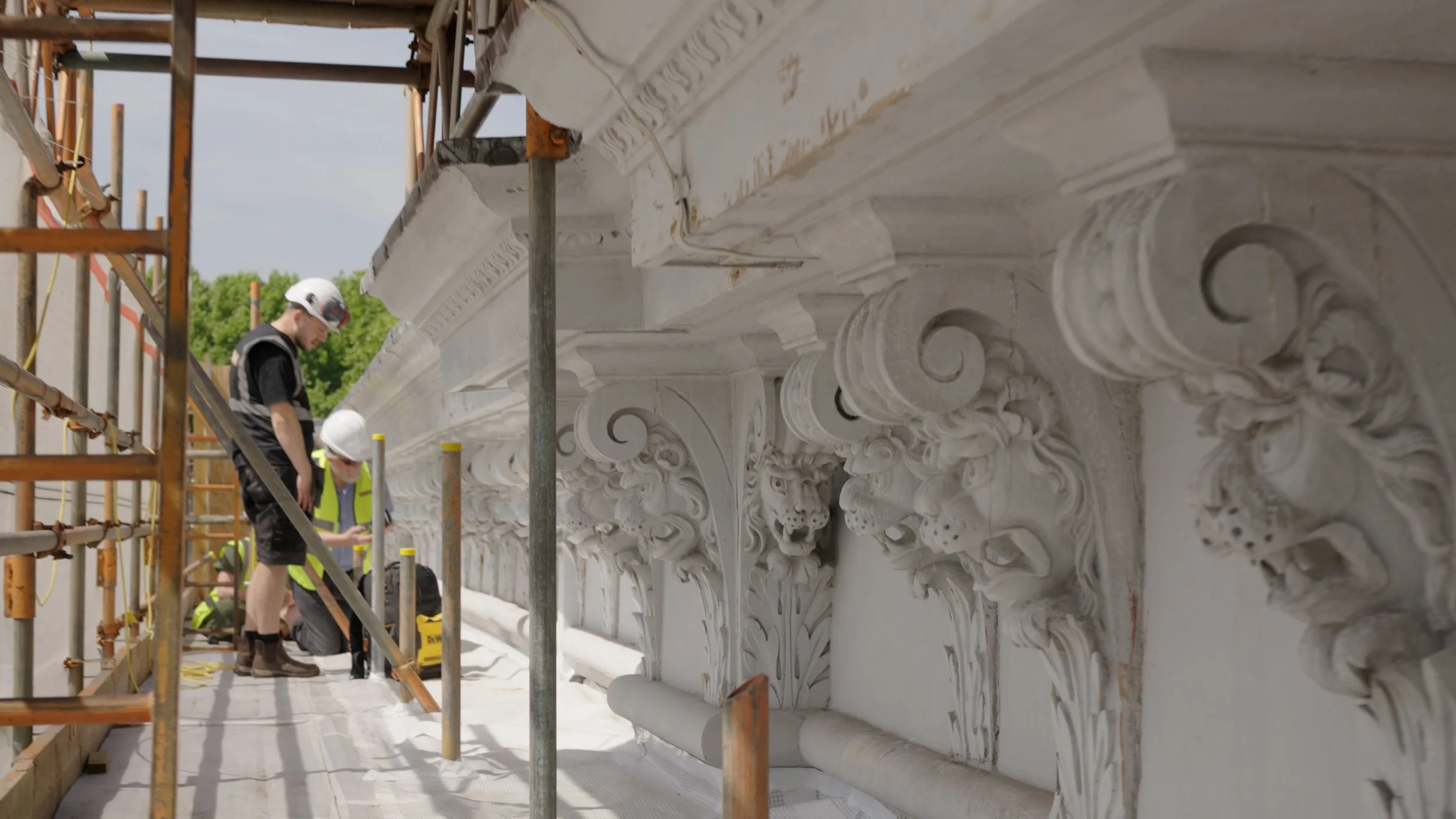 7 floors up, we can see the Lion's Head cornices, there are dozens in total, 2 of which need extensive repair. These are 331 years old! And at the time of their installation, were from 300 year old Norwegian pine trees. So the wood is over 600 years 