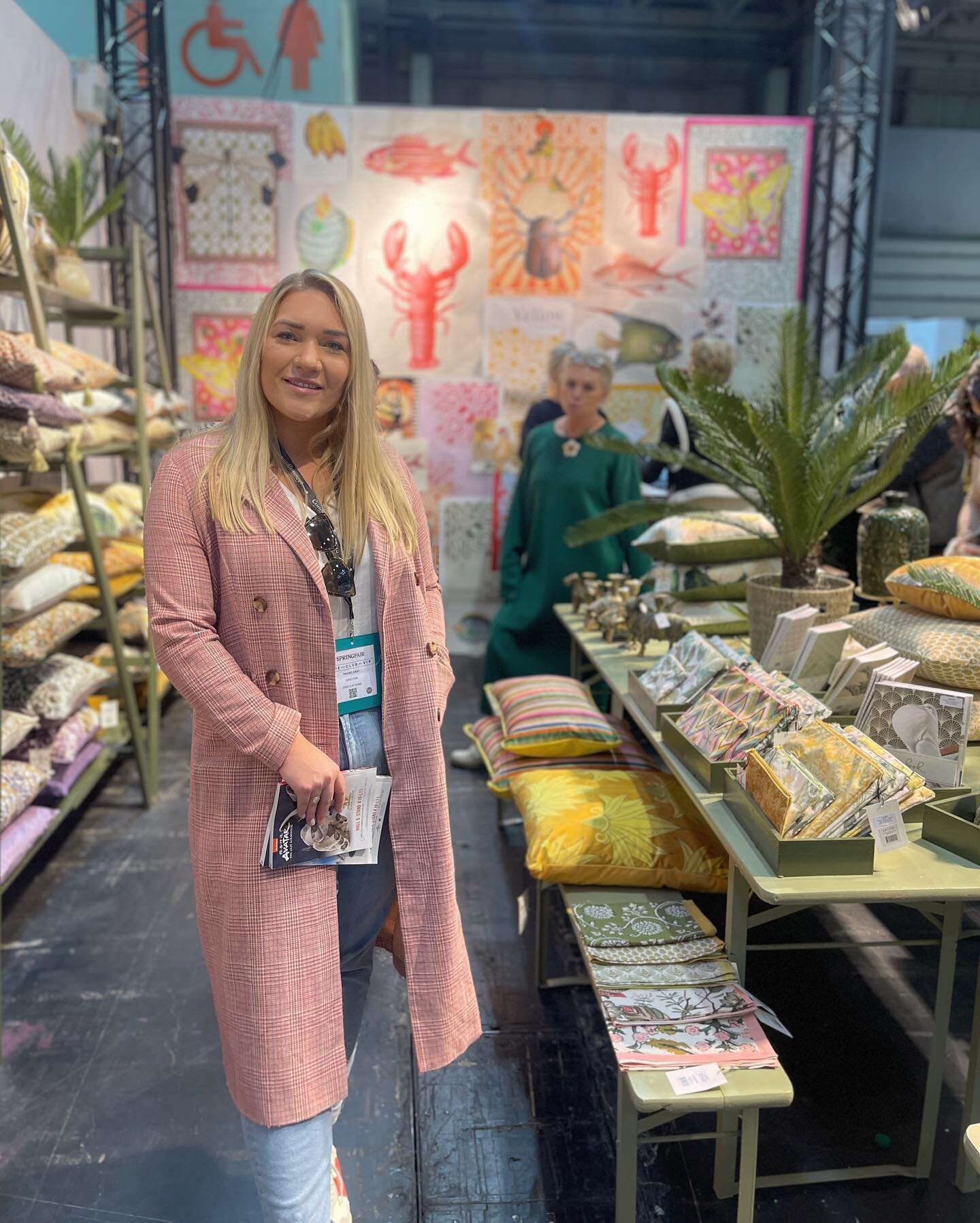 This stand was one of our favourites when visiting the Spring Fair earlier in the year 🦋 looking forward to receiving some new items 

#shoplocal #smallbusinessuk #supportsmallbusinesses #homeinterior #homefurnishings #spring #springfair2023 #textil