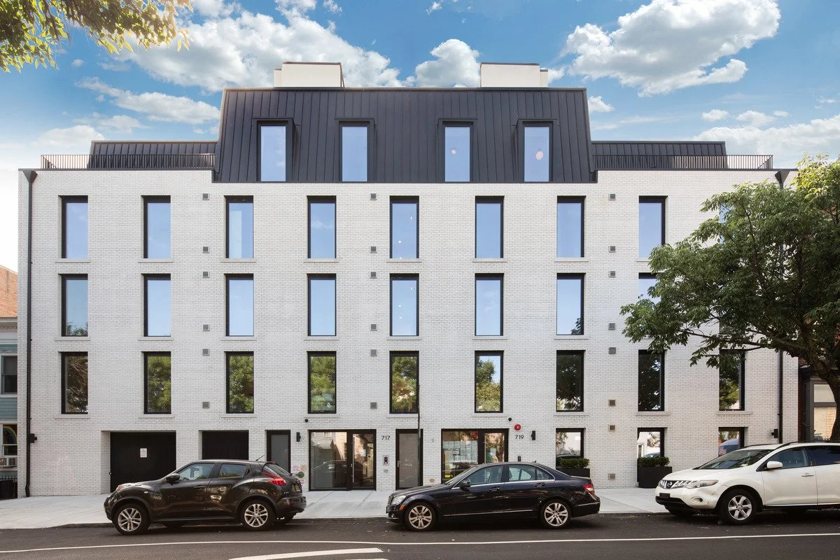 719 6th Ave_01.jpg