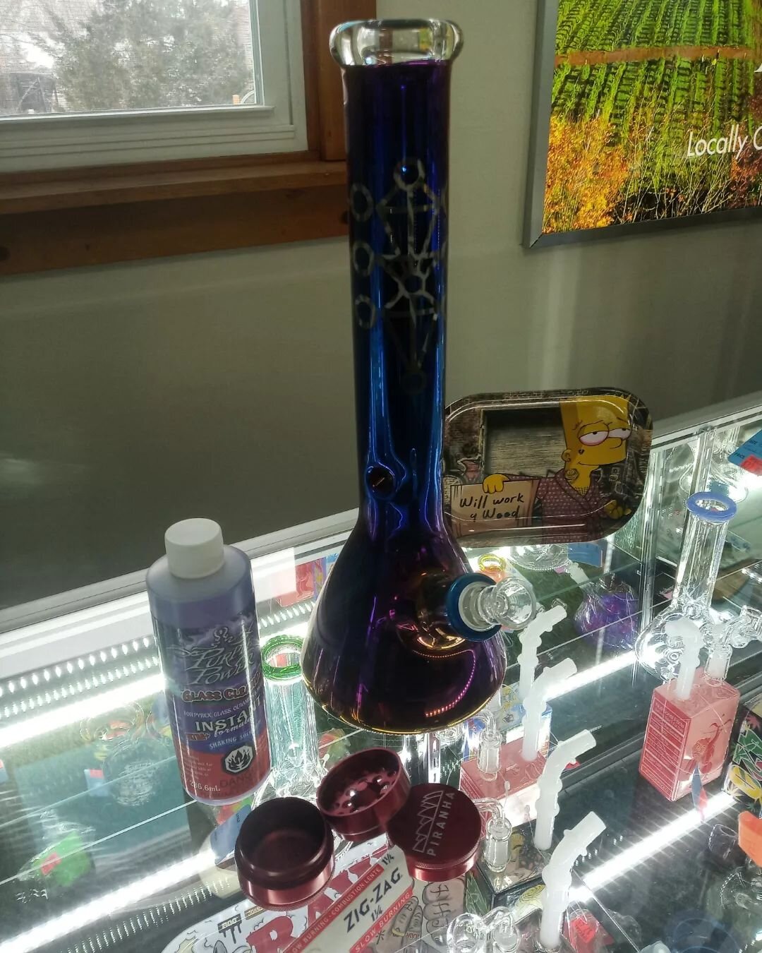 What what! New giveaway friends! This time it's just for our LOCALS 😄✌️💕

Our main mang @biggfellas_treetz
got this sexy bong from @liquidchromeofficial and wanted to give some love back to our neighborhood!

Here's the rundown , enter for a chance