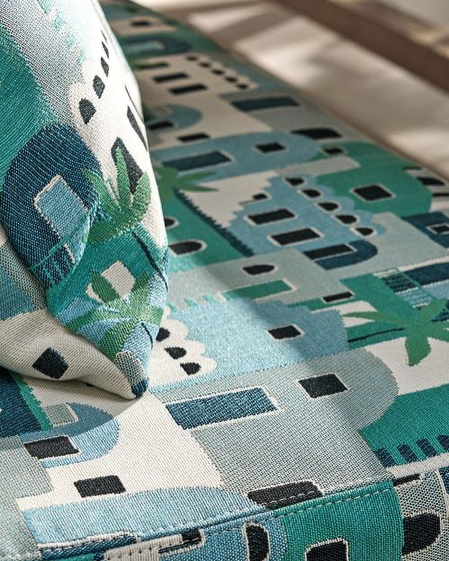 Amorgos collection.
The peaceful environment of the island is captured on the fabric. It is designed to adapt to all living environments, indoor as well as outdoor, and is particularly suitable for garden furniture. It is resistant, easy to maintain 