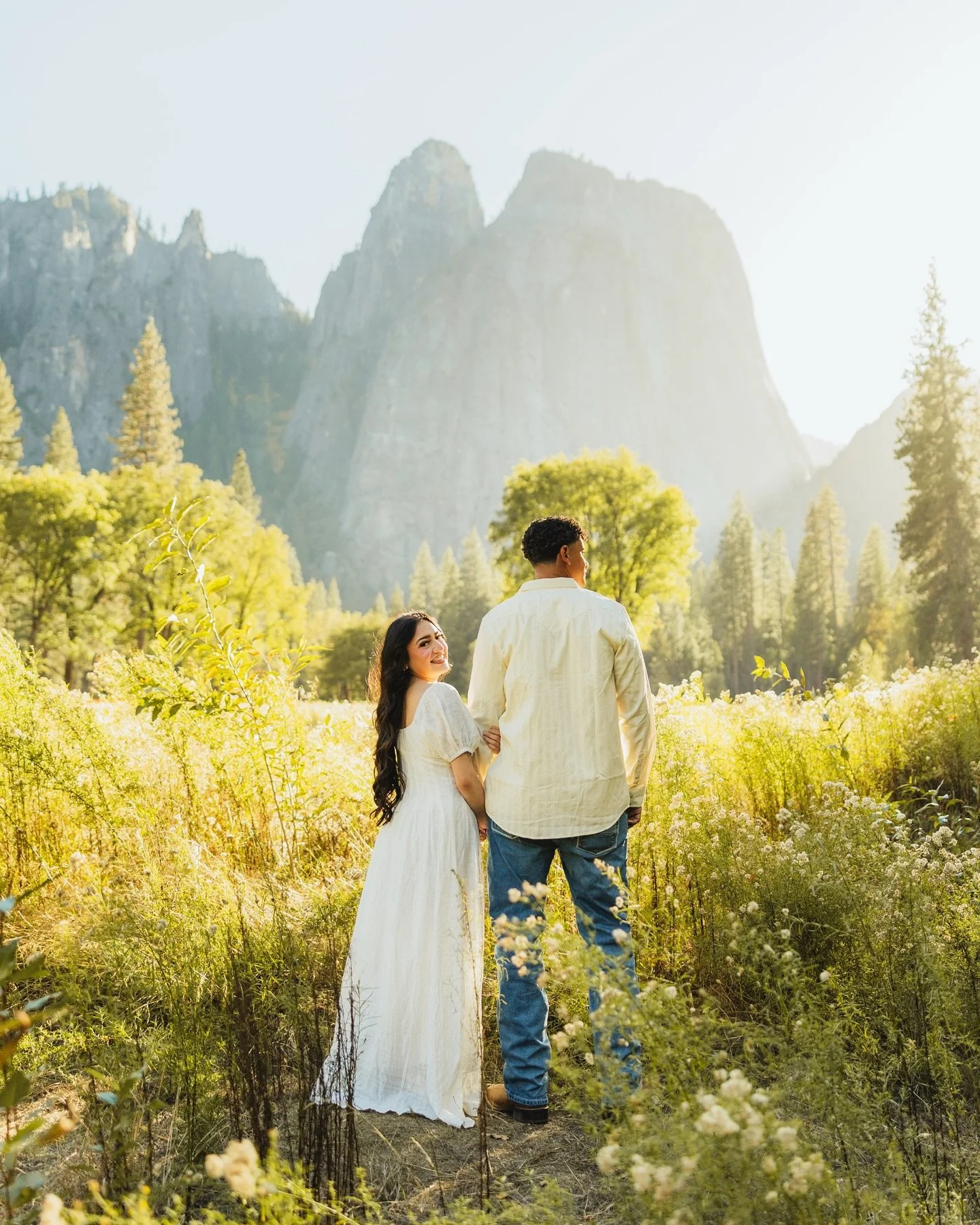 @palomaaquirozzz, the winner of the 2K giveaway, chose to go to Yosemite for her photoshoot!!
And how lucky we were to have such a beautiful, clear, sunny day at the park!!

I&rsquo;ve learned that the spot shown in the first pictures, a beautiful op