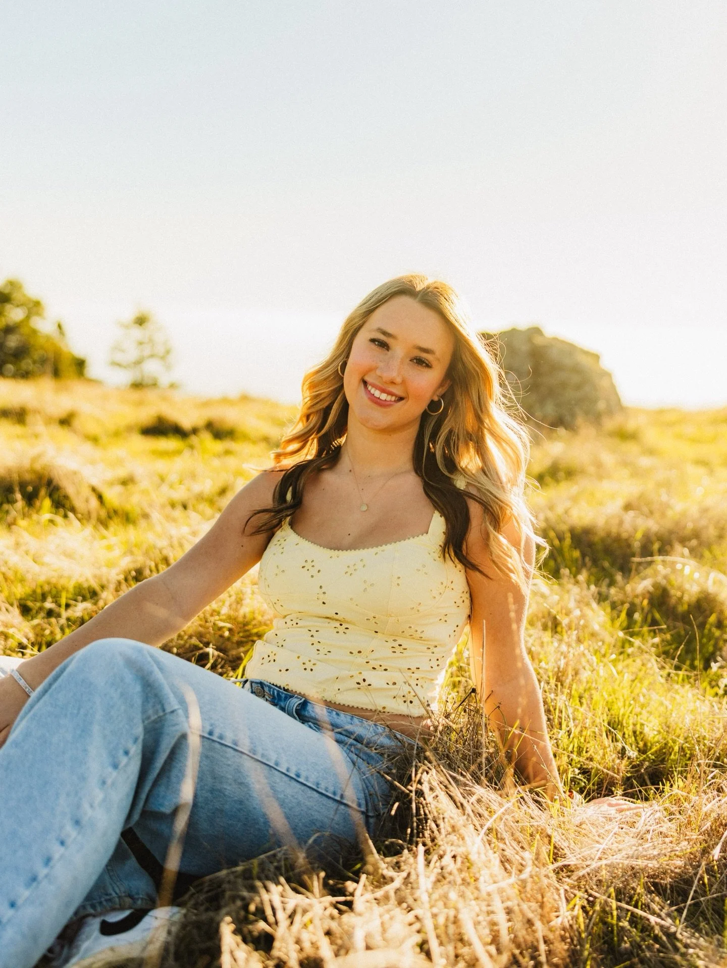 The first #SENIORSUNDAY of 2026

&hellip;and happy graduation year to the class of 2026!!
&bull;
This is the second &lsquo;26 Senior Rep team session, with Caterina at Mount Tamalpais! An incredible sunny day in November, an incredibly picturesque fa