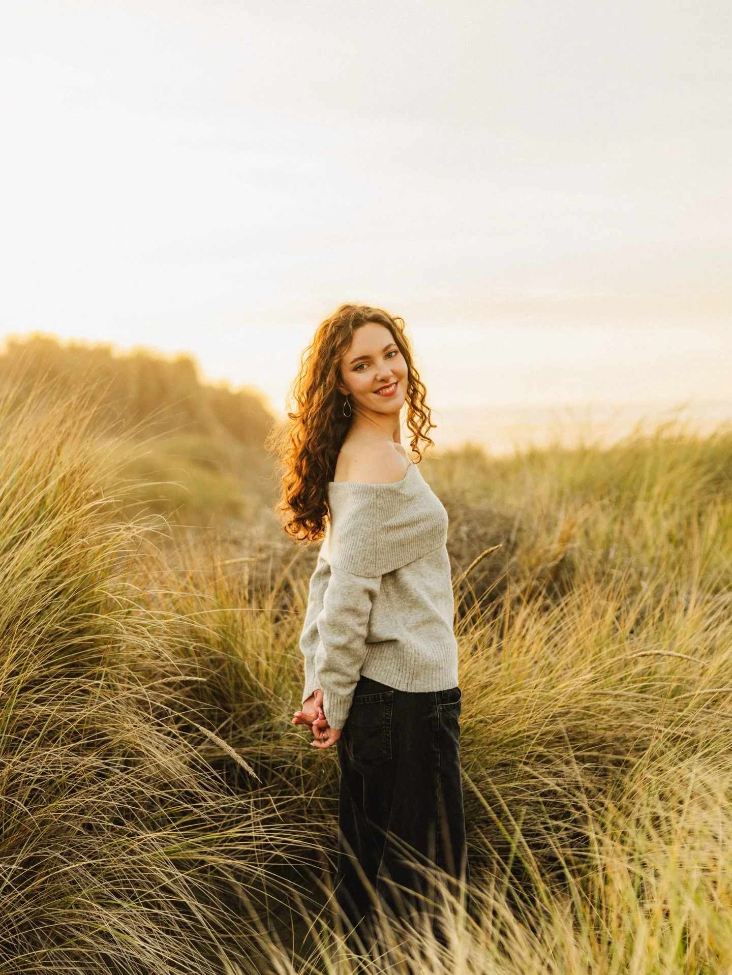 #SENIORSUNDAY with Siena, at Salmon Creek! 
&bull;
It&rsquo;s been a CRAZY start to the year - but with the wedding expo done, I feel like my brain has been cleared just a little bit 😅.
While the prep was a little stressful, the expo itself went wit