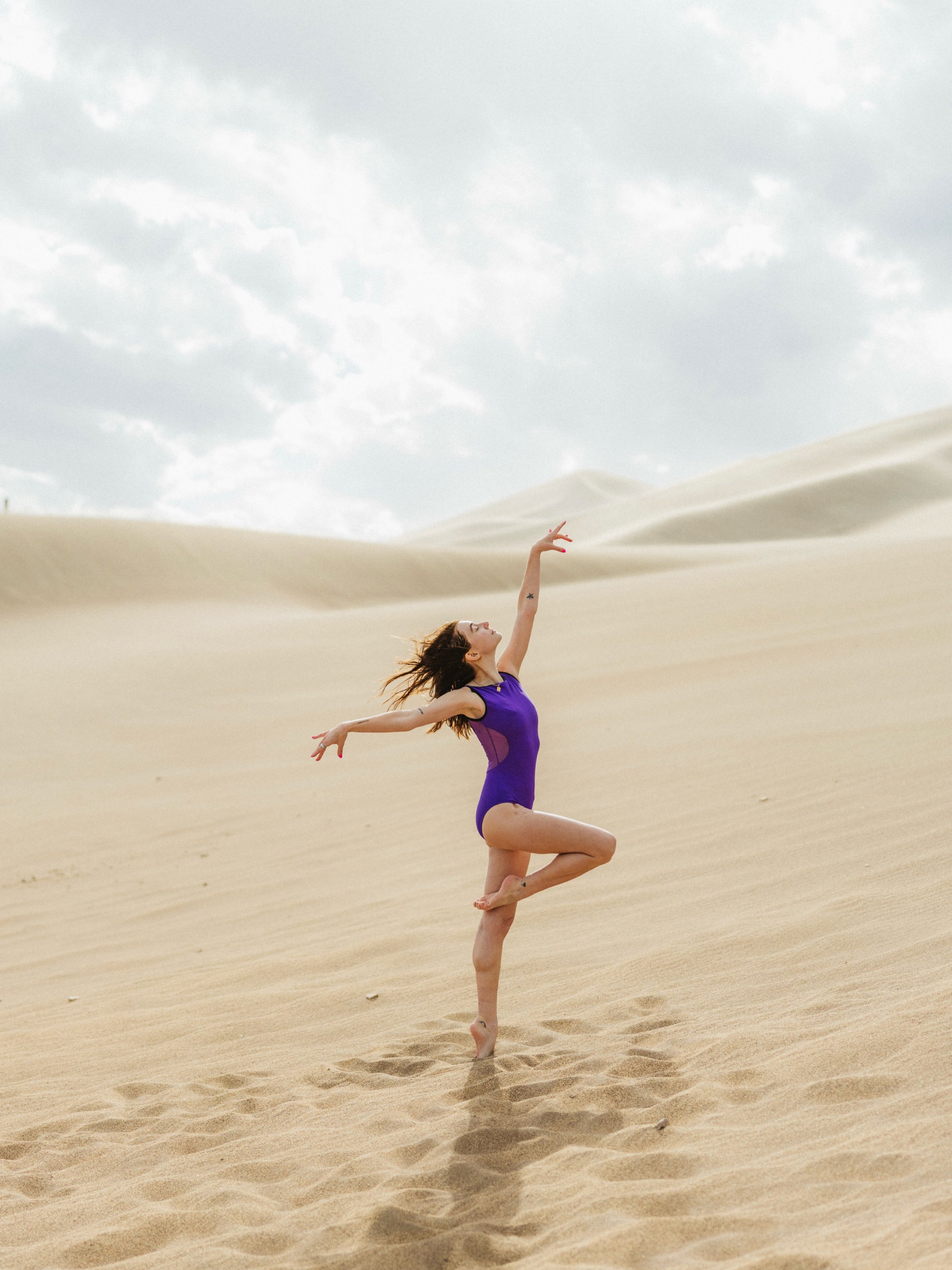 Looking at these photos, you wouldn&rsquo;t BELIEVE the wind that was RIPPING through here. There&rsquo;s videos I&rsquo;ve posted showing how fast and high the sand was blowing, and I can even tell you that it was 30+ mph, but it is simply not enoug