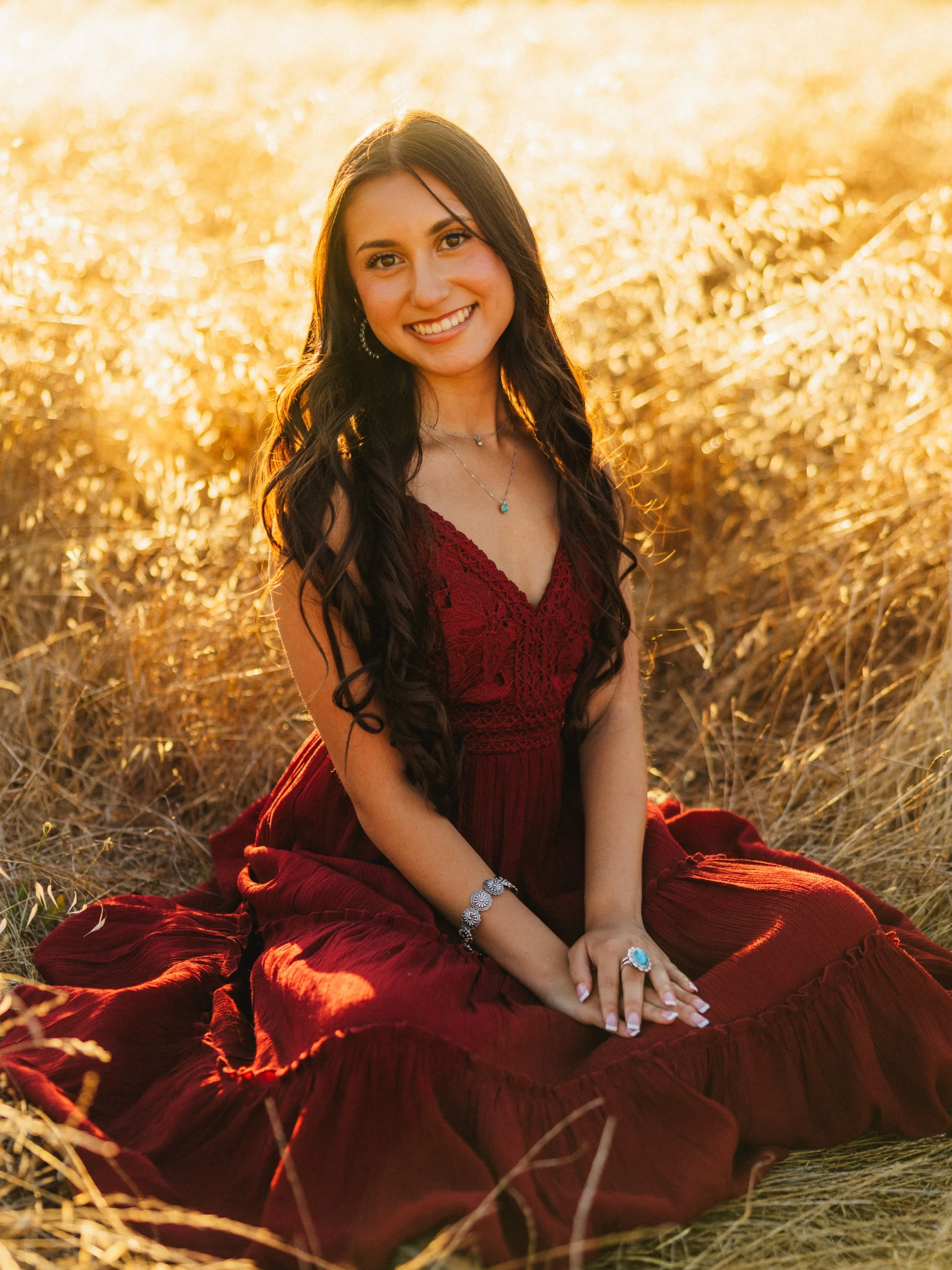 Happy #SENIORSUNDAY on a Monday, because I forgot to post yesterday 😅

But no matter, for any time is a good time to check out these magnificent senior photos with Lanette at North Sonoma Mountain, one of my favorite places to shoot!
The golden gras