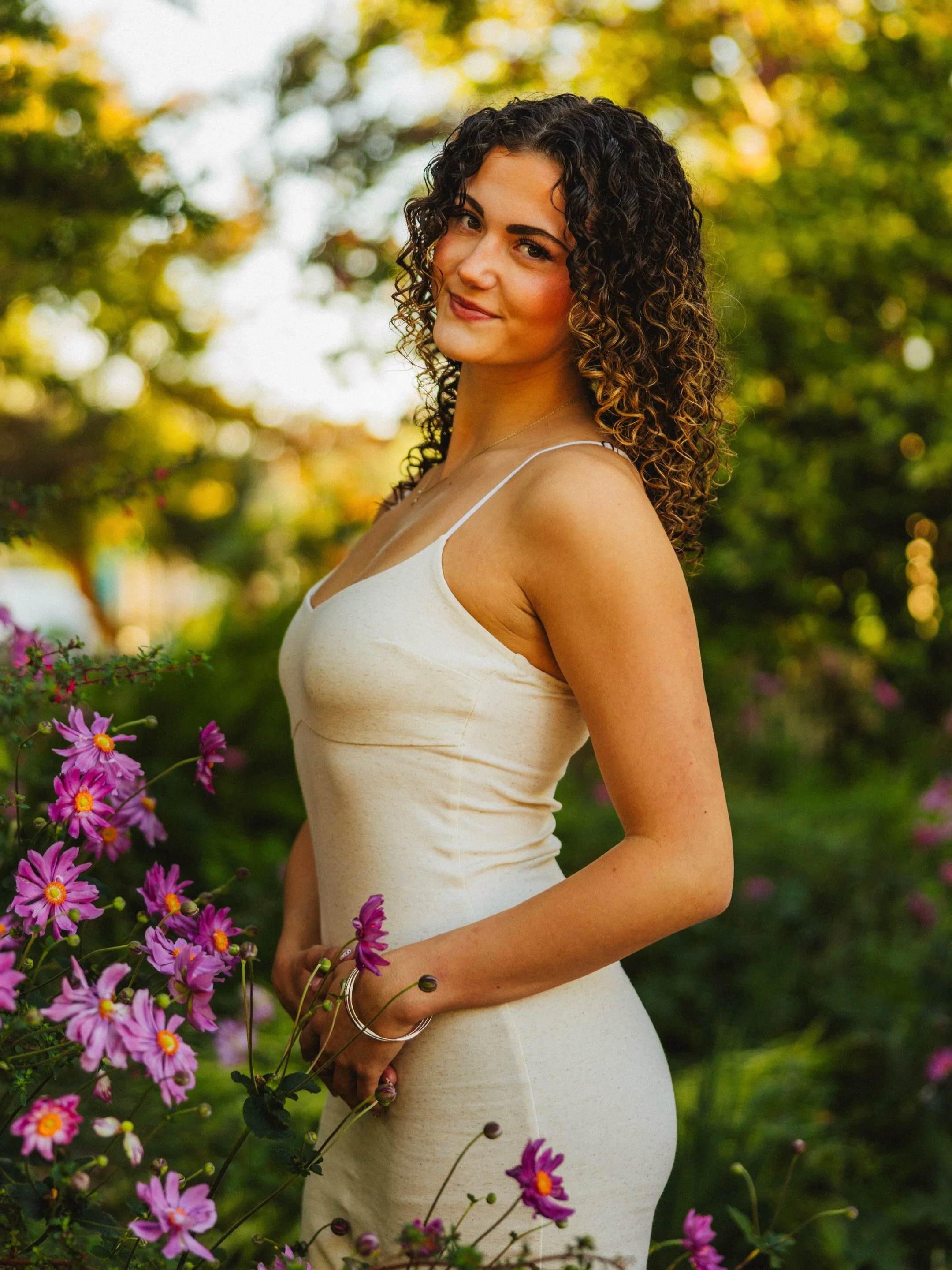 #SENIORSUNDAY with EMMA!!
&bull;
My second Senior Rep Individual shoot, Emma chose the floral vibes of Luther Burbank Home and Gardens. It suits her personality so well!!

Emma is my Casa Grande Senior Rep, and is a phenomenal model. She was treated 