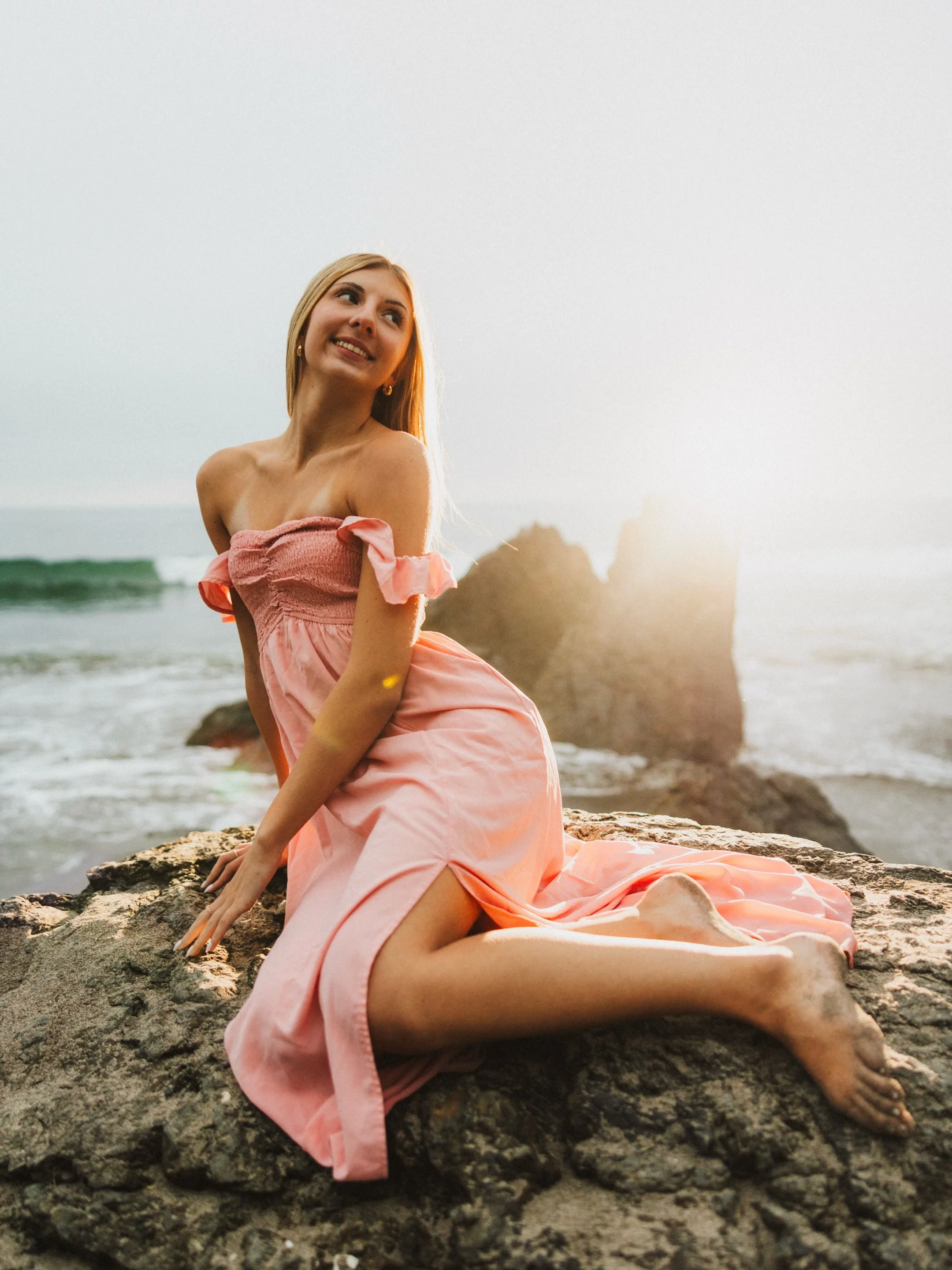 #SENIORSUNDAY with MADDIE!
&bull;
Feeling gray?
It happens to us all. I mean, we live in Northern California after all. 
We&rsquo;ve all gone to the beach in hopes of a bright sunny day, and recieved a lovely, cloudy, foggy day instead.
This was the 