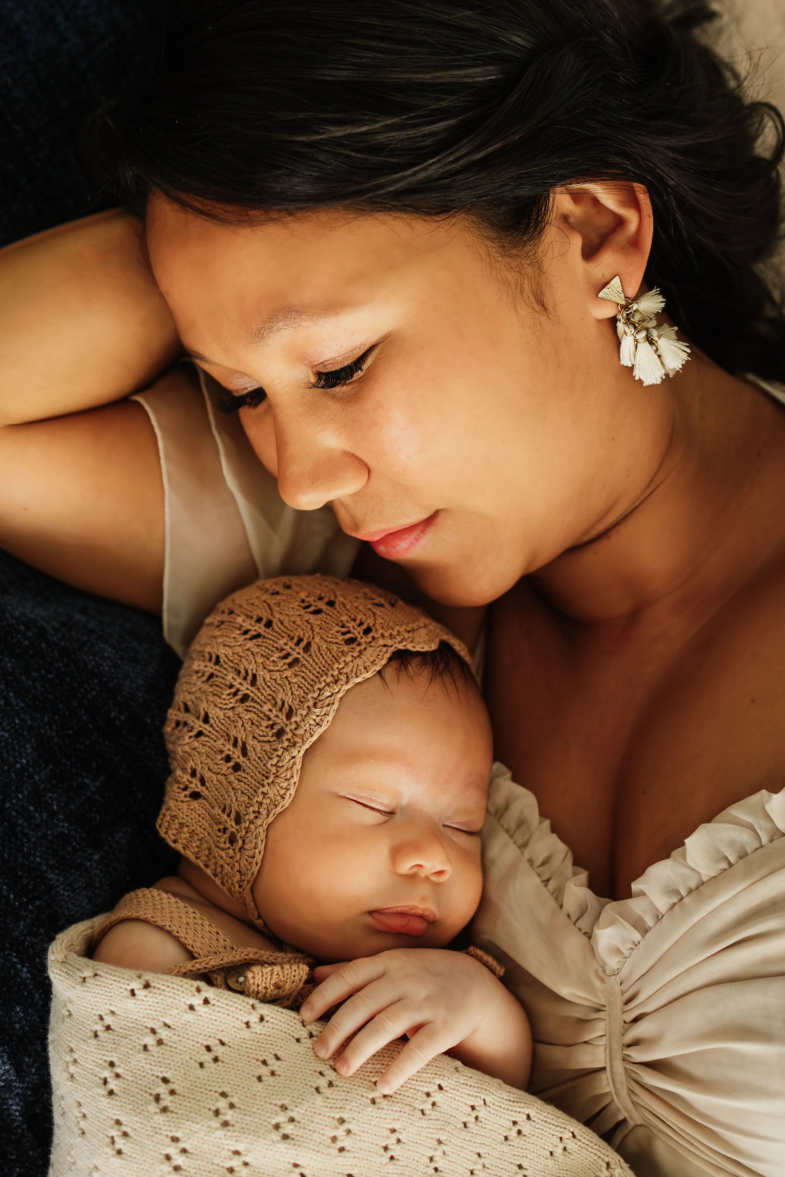 Luxury in-home newborn photography session in Pensacola by Kristen Coberly Photography