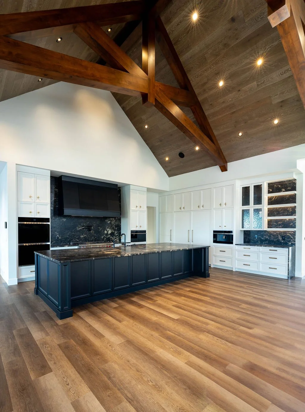 3 - Kitchen (Summit).jpg