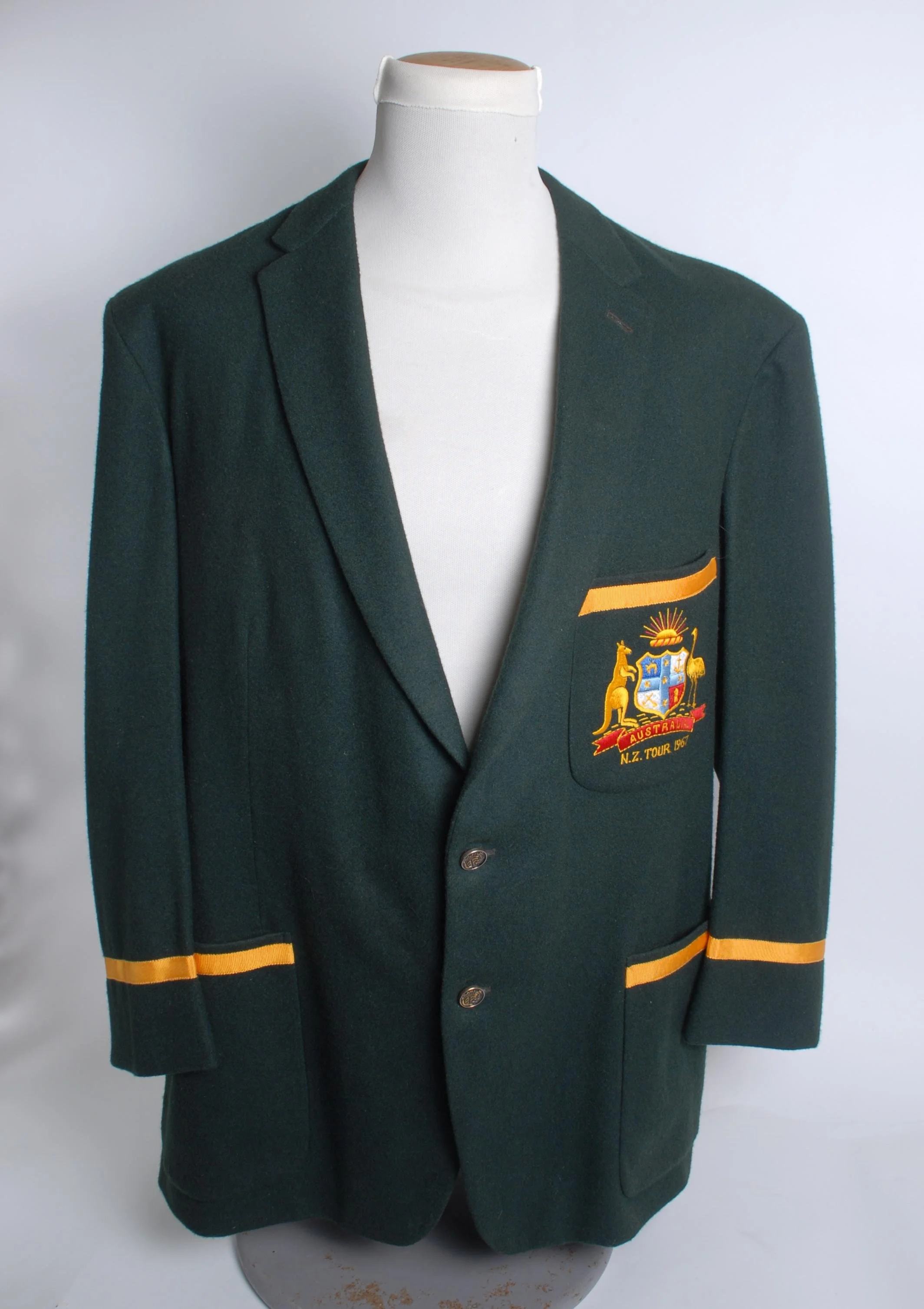 Lot 663a

Peter John Parnell Burge. Queensland & Australia 1952-1968. 'Australian tour of New Zealand 1967'. Australian dark myrtle green wool test blazer worn by Peter Burge during the Australian tour of New Zealand in February and March 1967. The b
