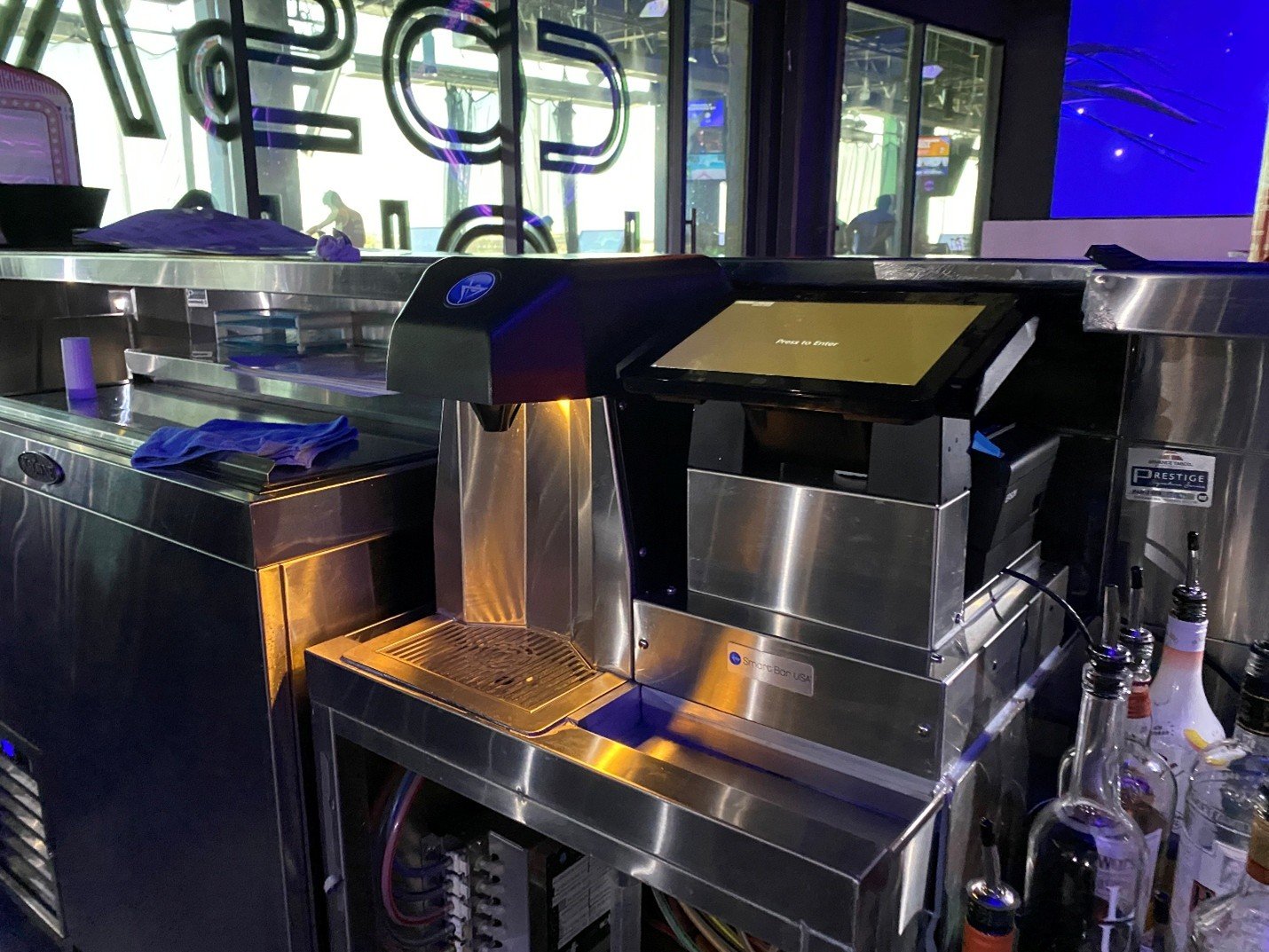 Atomic Golf 4th Floor Ultralounge