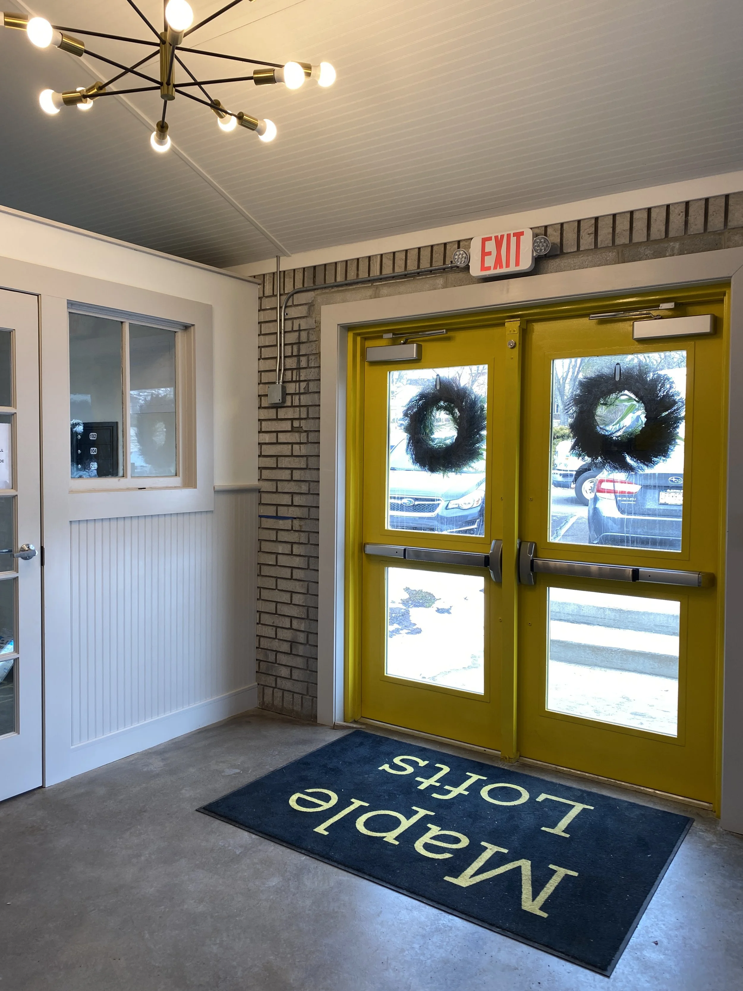 Maple Lofts_Sellersville_lobby.JPG