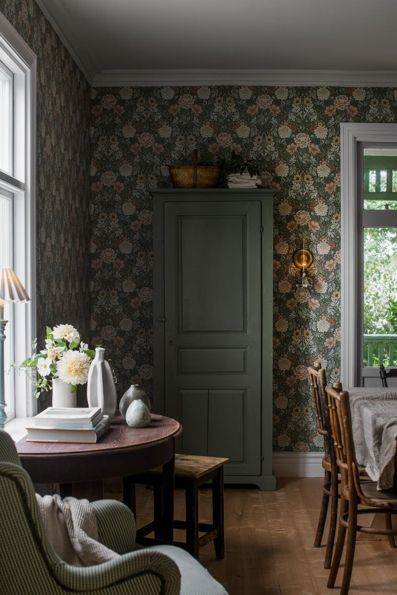 Falsterbo III - wallpaper patterns with vintage and rustic styling _ Boråstapeter.png