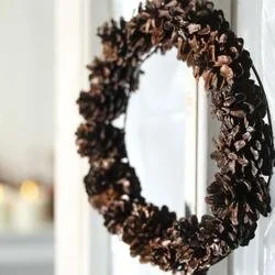 natural_pinecone_wreath_medium.jpg