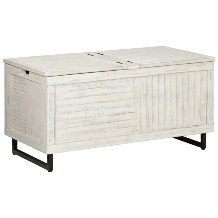 Kyleigh+Vintage+Trunk.png