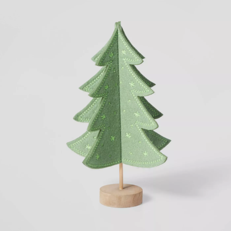 Felt+Christmas+Tree+with+Stitching+Decorative+Figurine+White+-+Wondershop.png