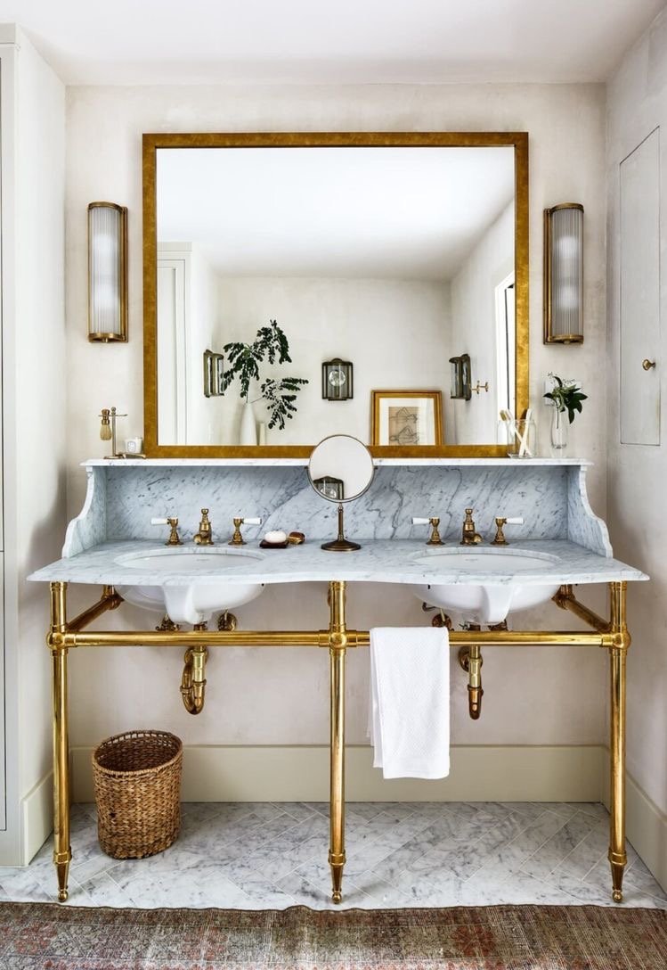  I am obsessed with this entire countertop situation- the backsplash with built-in ledge is amazing!  I would love to do something like this if it was within budget. 