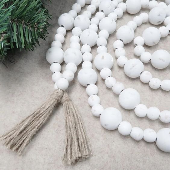 Holiday Time 14mm/ 25mm Whitewashed Wood Bead with Natural Tassel Christmas Decorative Garland, 9...