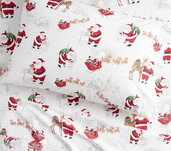 Heritage Santa Organic Sheet Set &amp; Pillowcases