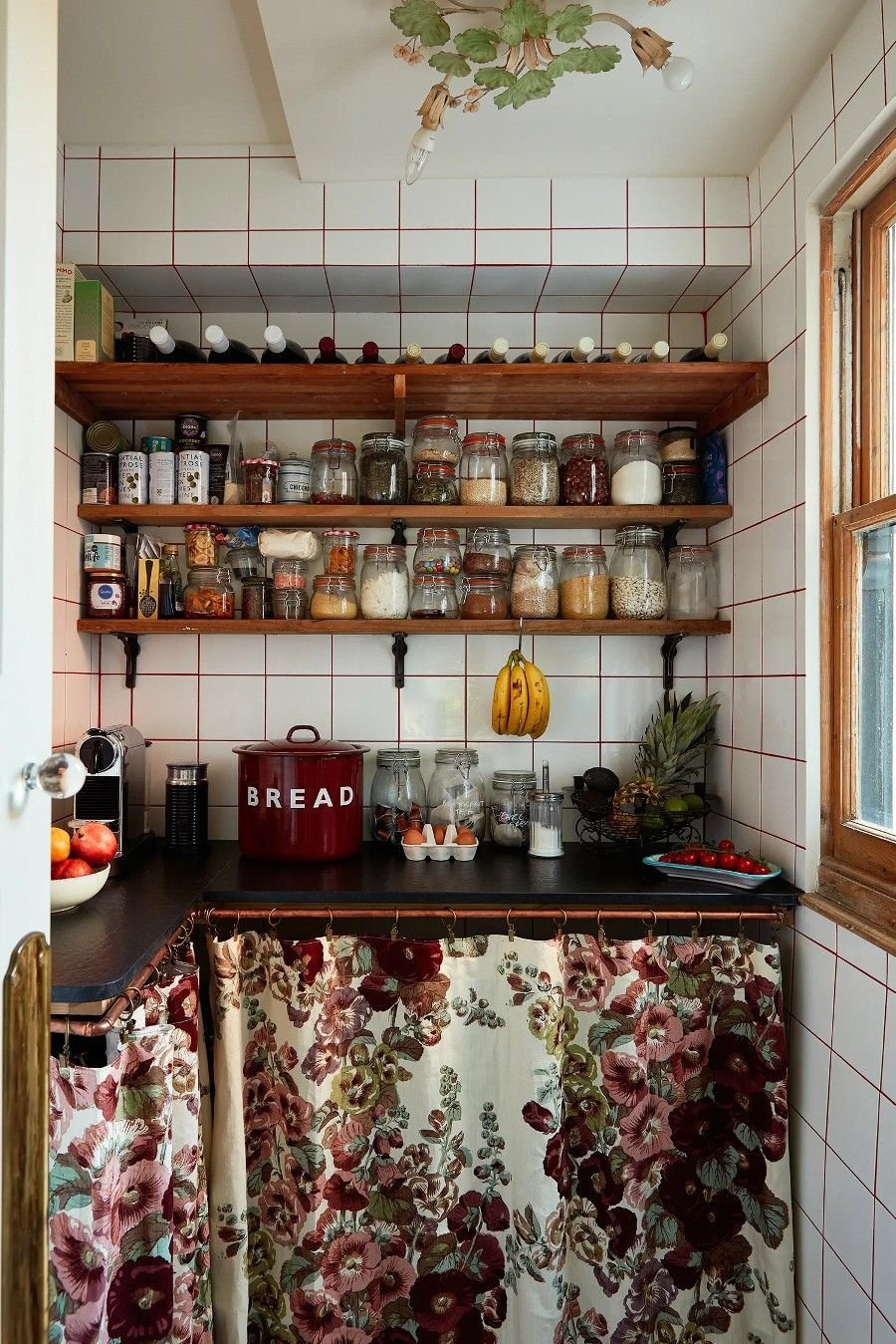 Very into the skirted curtain lower cabinets and definitely want to incorporate that in this space!  