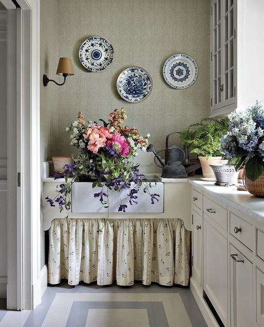 Perfect little skirted cabinet and love the color combos.