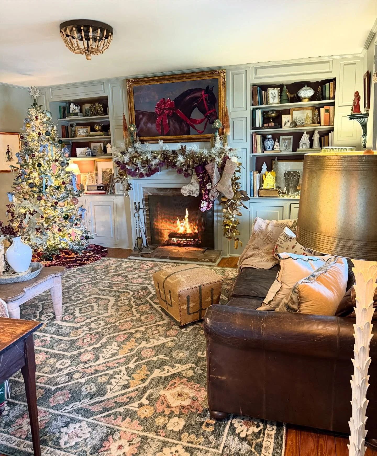 Scenes from the most magical Christmas season at home 🎄❤️ 
.
.
.
.
.
Vintage christmas house home tour 
Old house Christmas decor vintage Christmas decor vintage Christmas cottage vintage cottage Christmas decor nostalgic
Christmas cozy cottage Chri