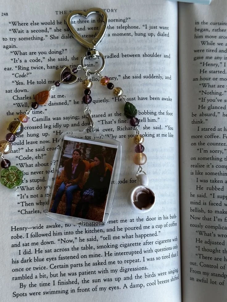 gilmore girls bagcharm 🧑_🧒☕️📖.jpeg