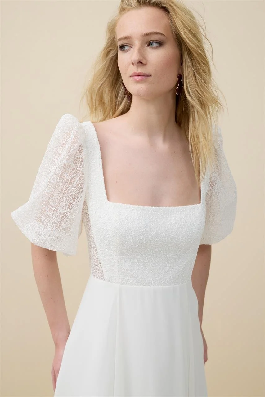 Bohemian wedding dress with square neckline
