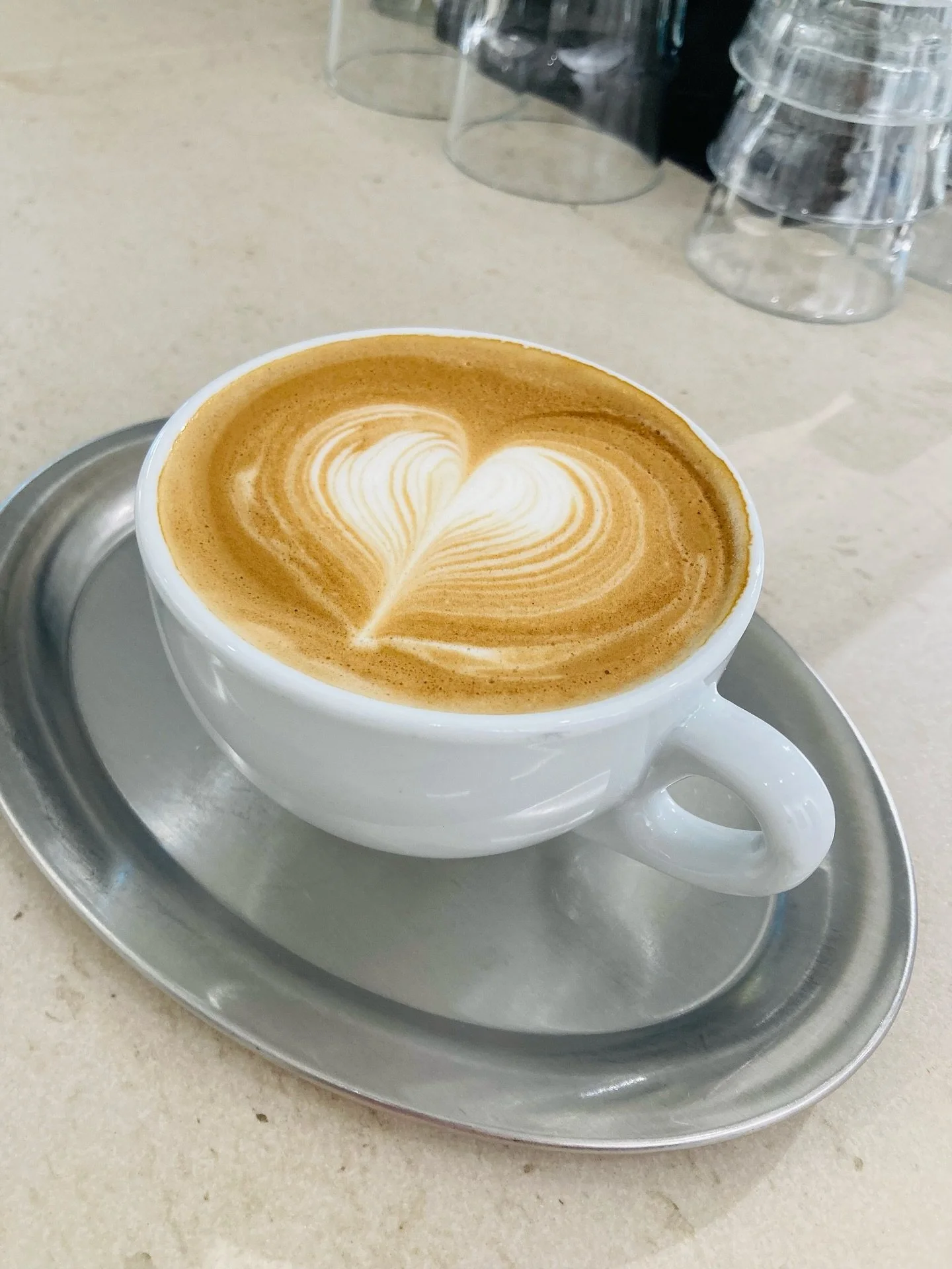 #cappuccino
MO - FR: 8 - 19
SAMSTAG: 8 - 18
Wielandplatz 8, Basel

#bio #gotthelfquartier #sch&uuml;tzenmattpark #bioladenfeigenbaum #garden #coffee #latteart #cappuccino #basel #local #organic #coffeeshop #grocerystore #bakery #pastries #shop #small