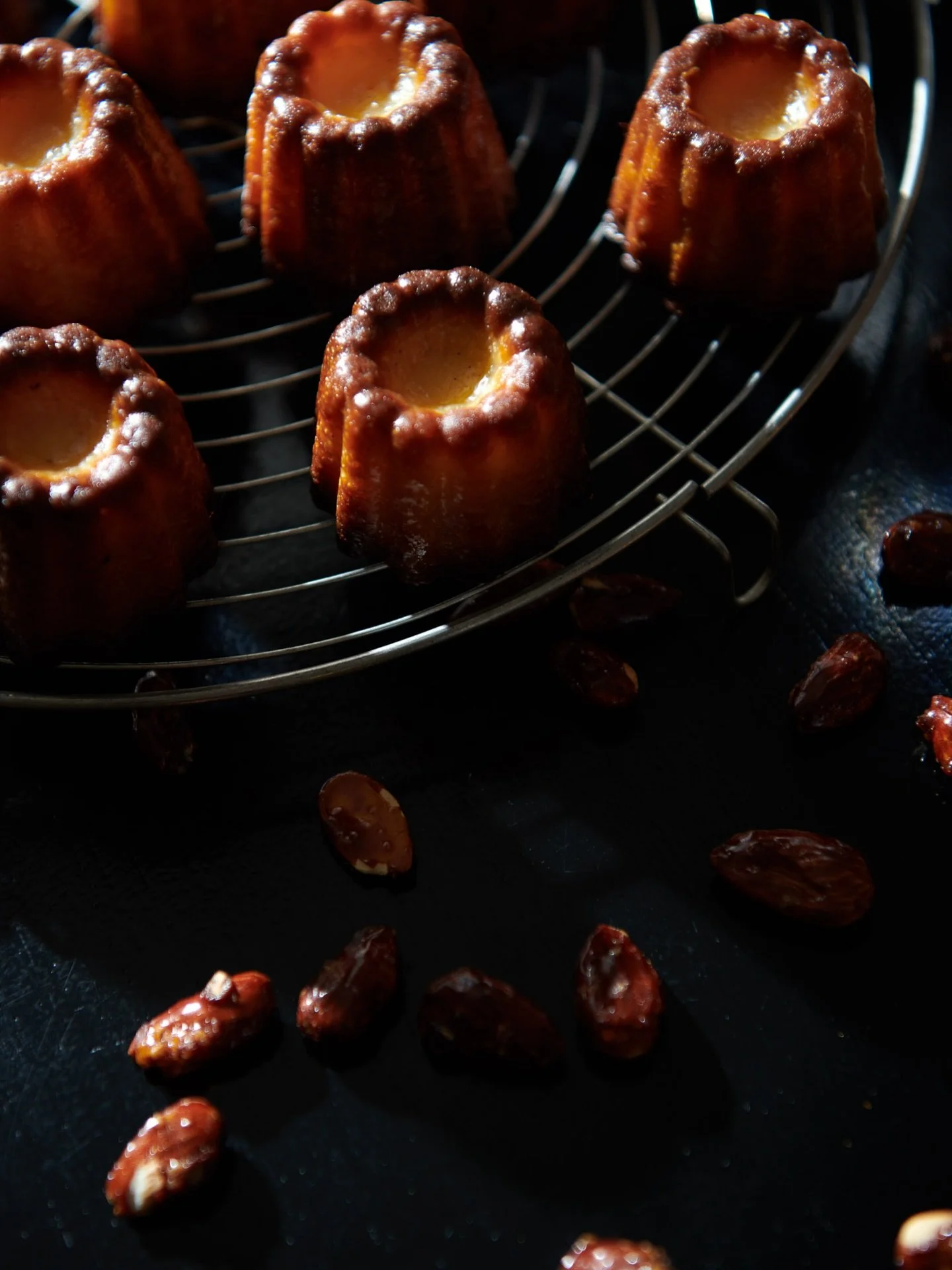 Cannel&eacute;s by @finebouche.toujours

MO - FR: 8 - 19
SAMSTAG: 8 - 18
Wielandplatz 8, Basel

#bio #gotthelfquartier #sch&uuml;tzenmattpark #bioladenfeigenbaum #garden #coffee #latteart #cappuccino #basel #local #organic #coffeeshop #grocerystore #