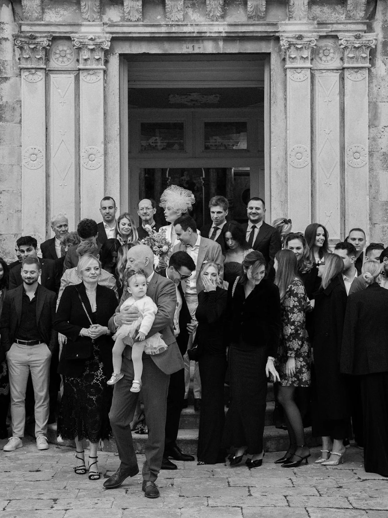 Season 2026 is slowly squeezing in&hellip; just like this group shot, and I already know it&rsquo;ll be filled with amazing people, beautiful locations, and a lot of fun. 🤍

#weddingphotography #destinationweddings