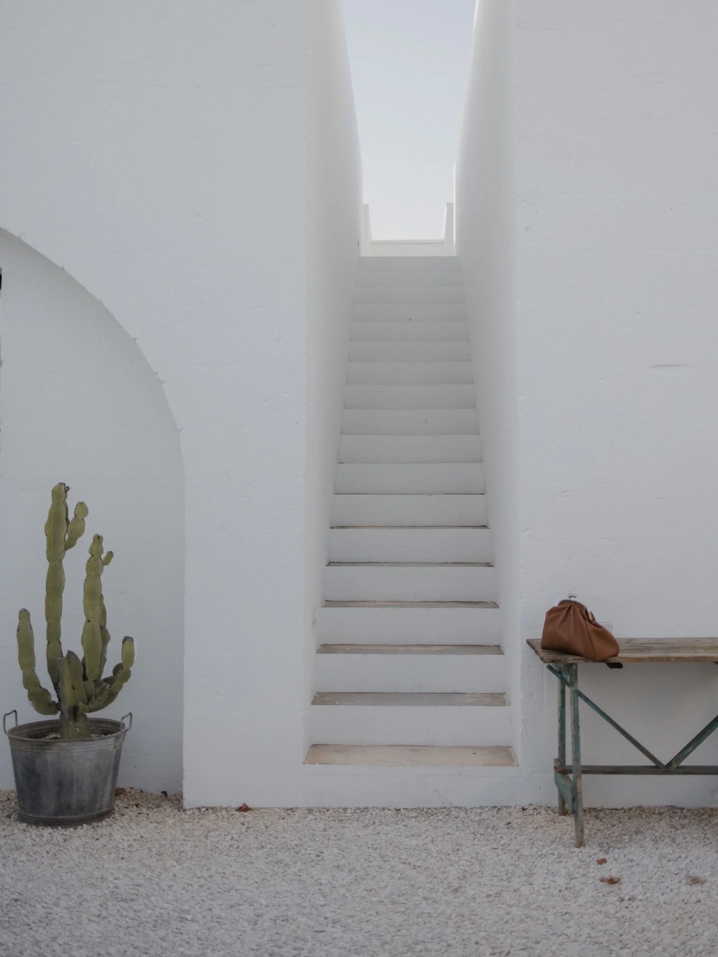 A gratitude post 🤍&hellip;as a hedonist when it comes to food and drink, and as a lover of interiors, architecture, and art, I am incredibly grateful for my job, and for the money from my work 😉 that has enabled me to travel the world, eat well, an